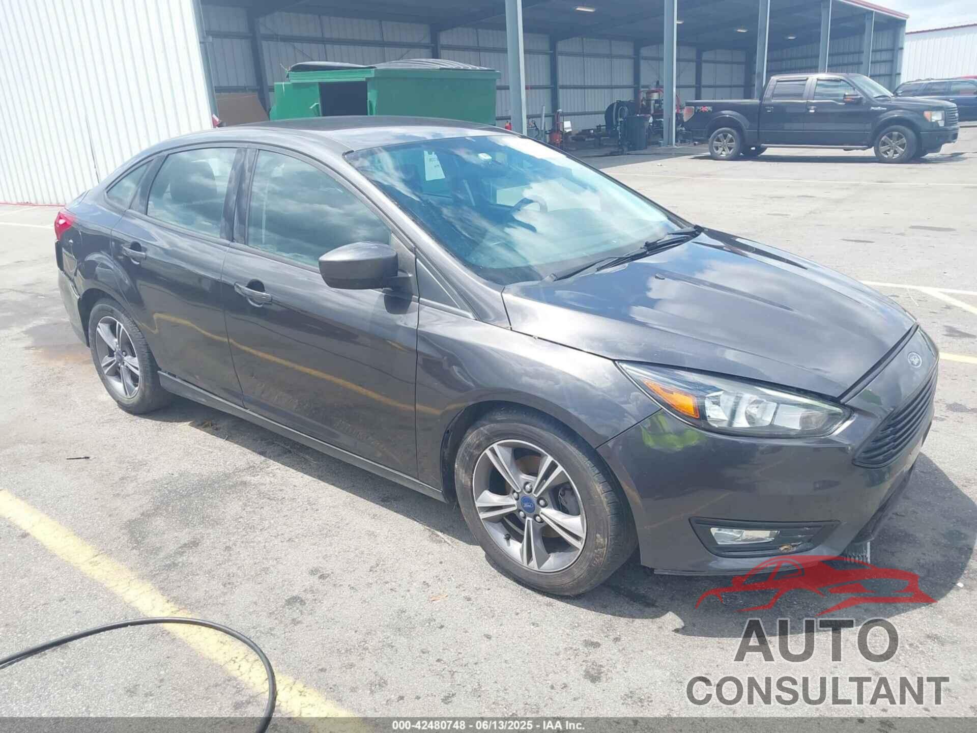 FORD FOCUS 2018 - 1FADP3FE2JL263954