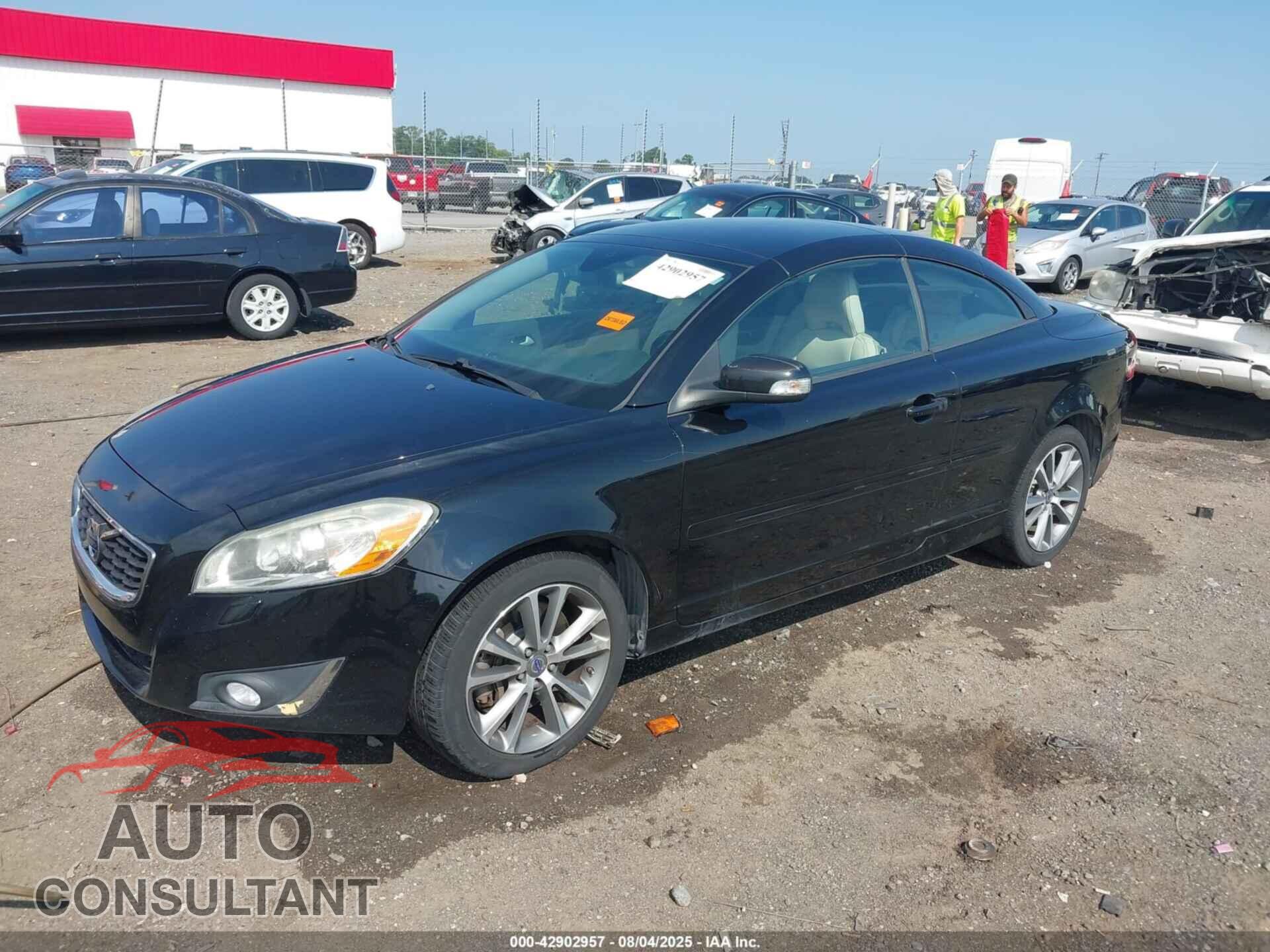 VOLVO C70 2013 - YV1672MC3DJ144111