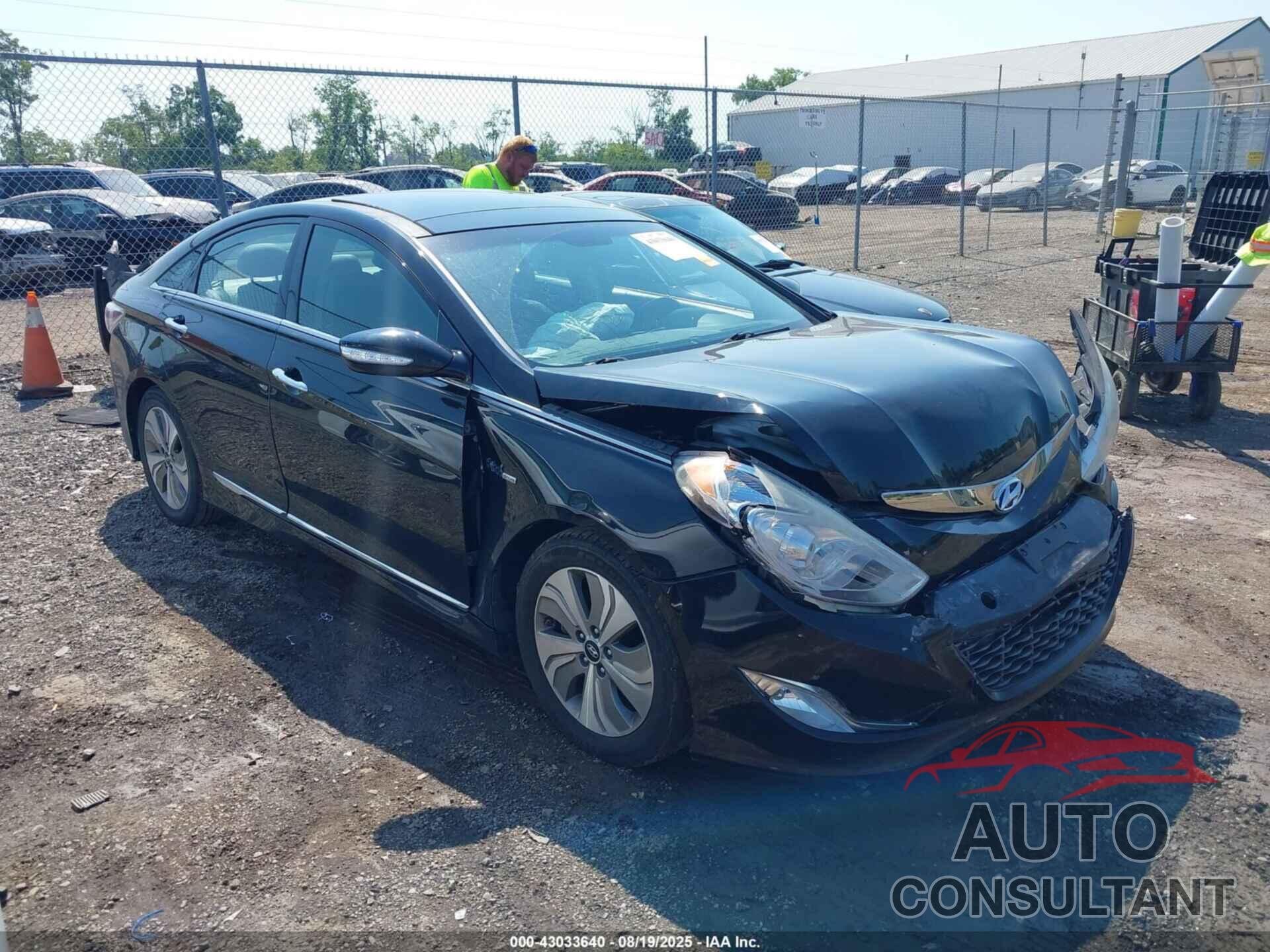 HYUNDAI SONATA HYBRID 2014 - KMHEC4A43EA108132