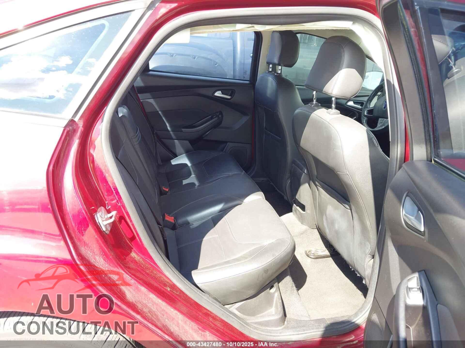 FORD FOCUS 2015 - 1FADP3F22FL287216
