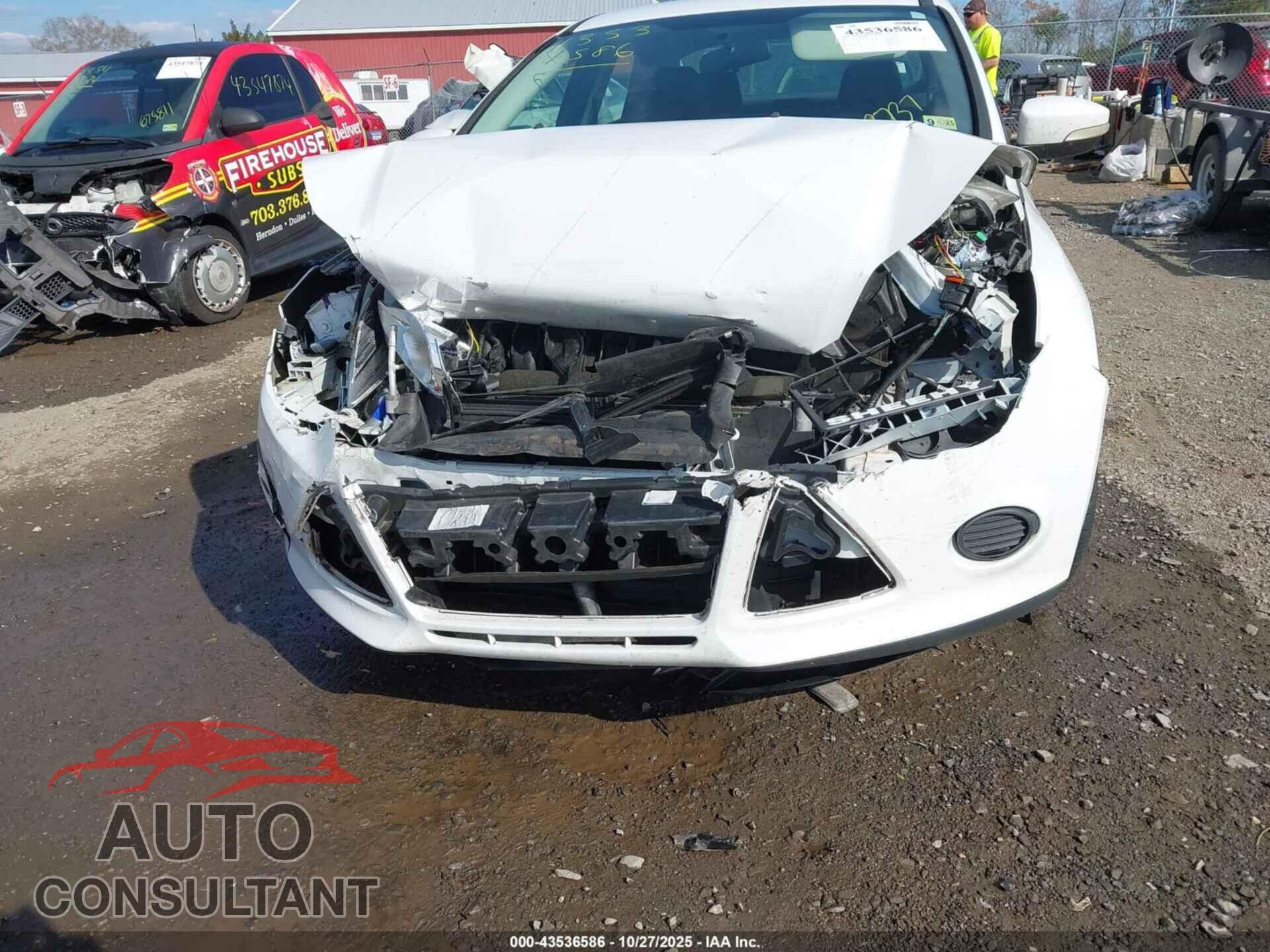 FORD FOCUS 2014 - 1FADP3F23EL213737