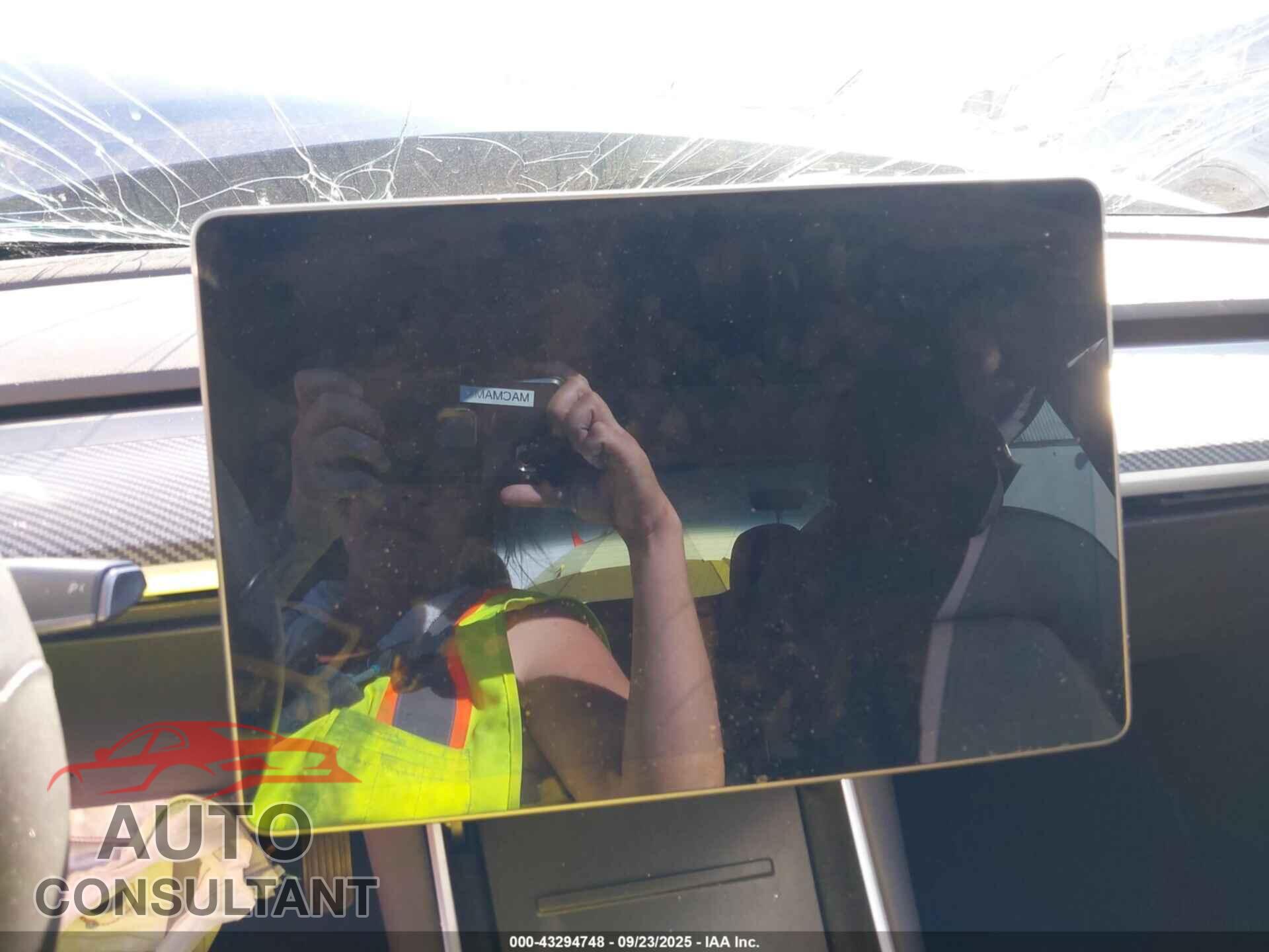 TESLA MODEL 3 2018 - 5YJ3E1EB4JF187342