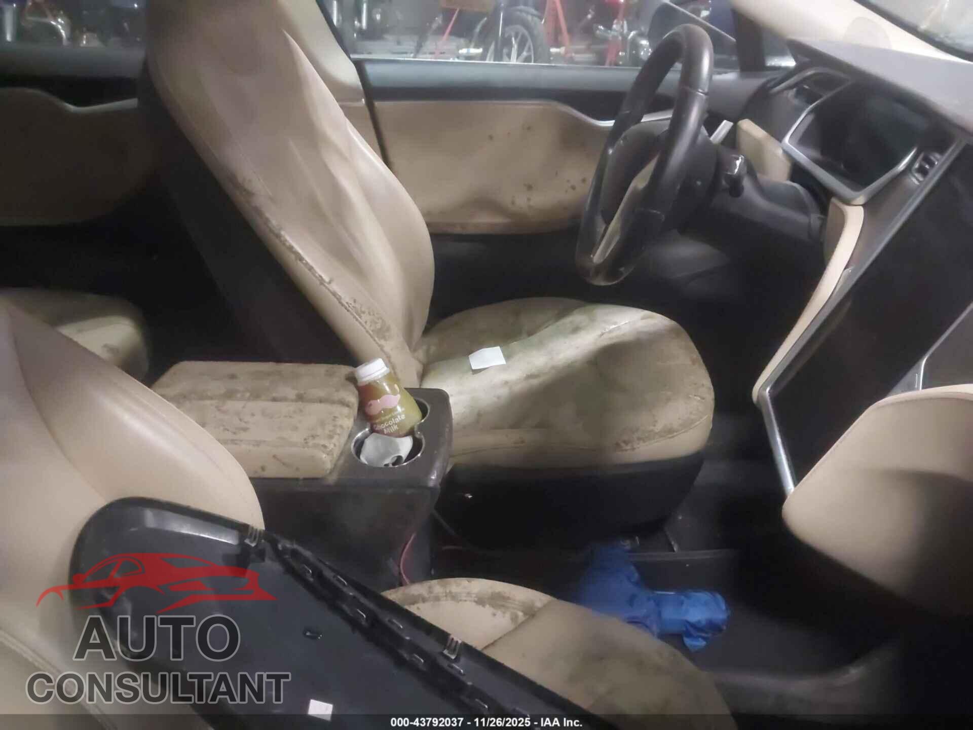 TESLA MODEL S 2013 - 5YJSA1DN0DFP12047