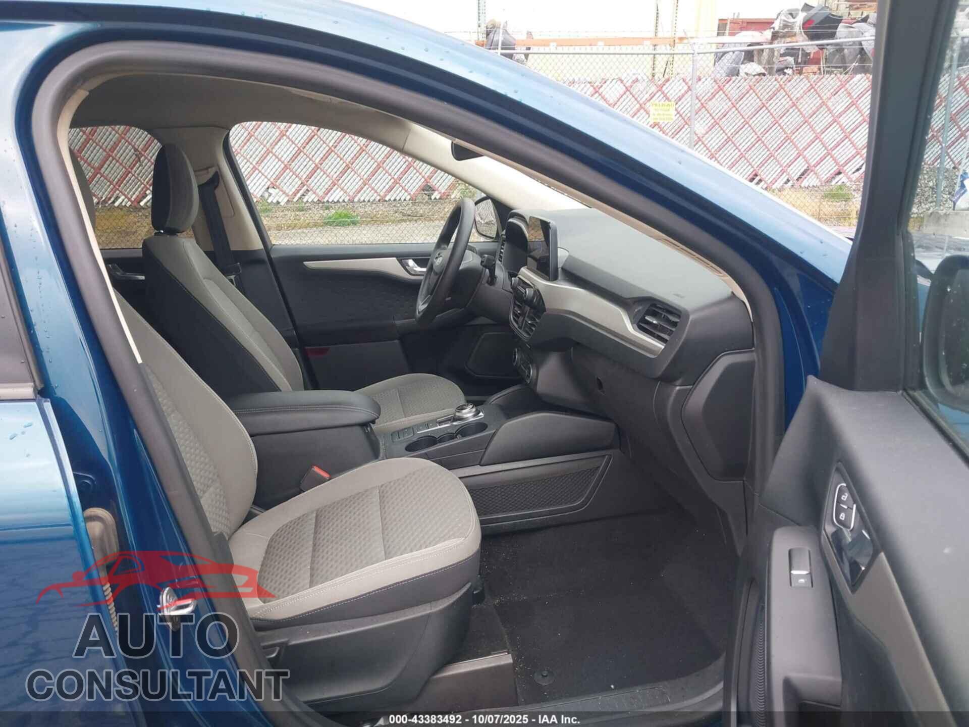 FORD ESCAPE 2020 - 1FMCU0G62LUA73892