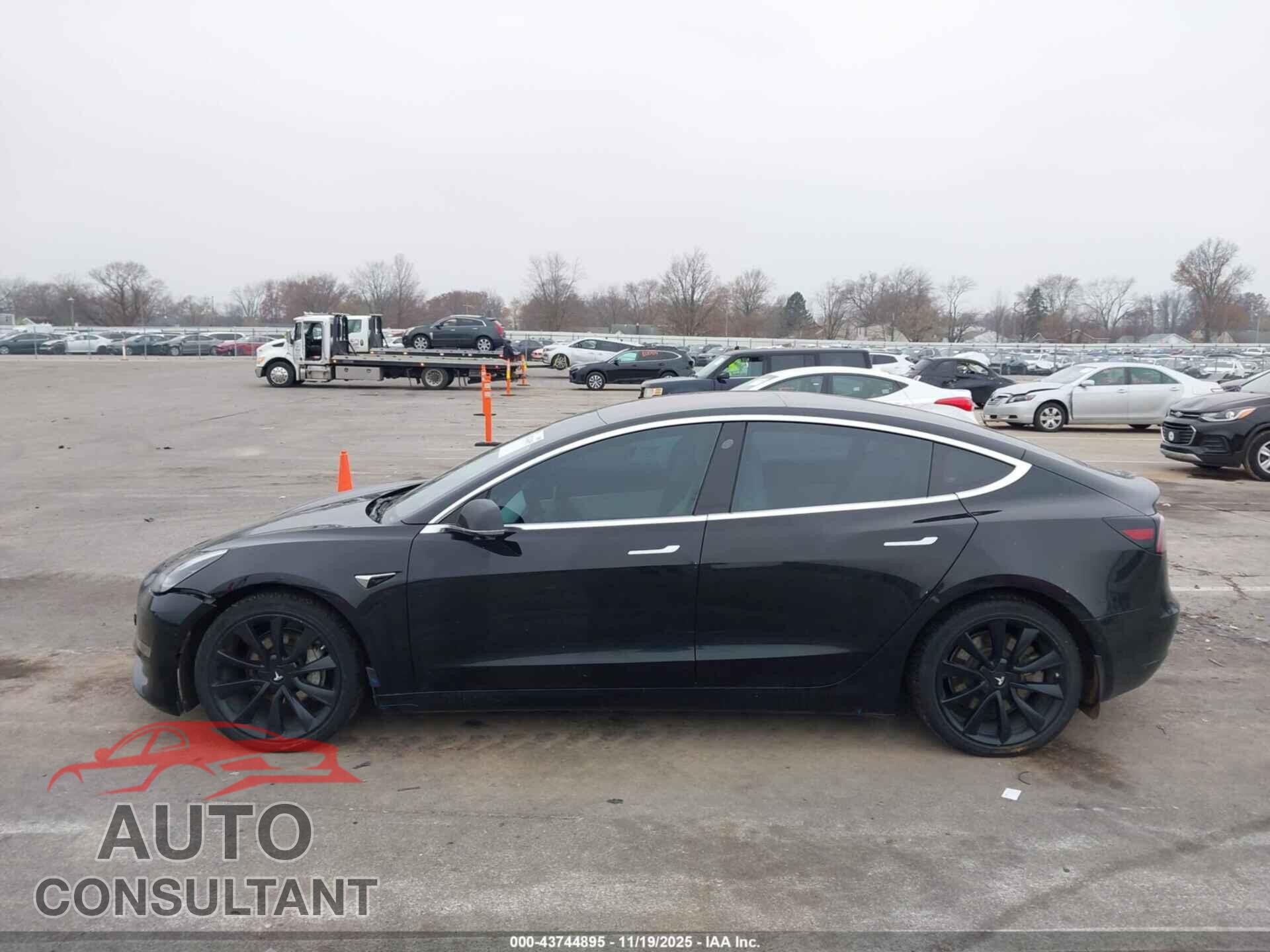 TESLA MODEL 3 2018 - 5YJ3E1EB5JF100290