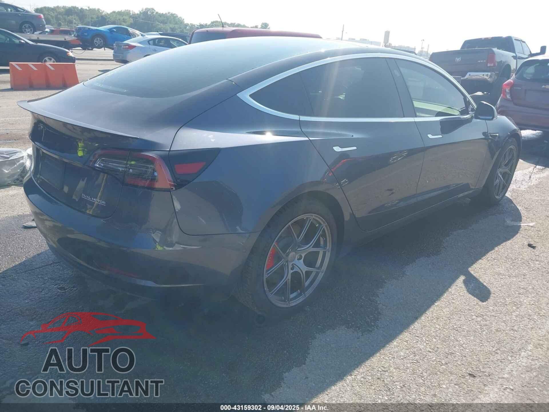 TESLA MODEL 3 2019 - 5YJ3E1EB3KF213978
