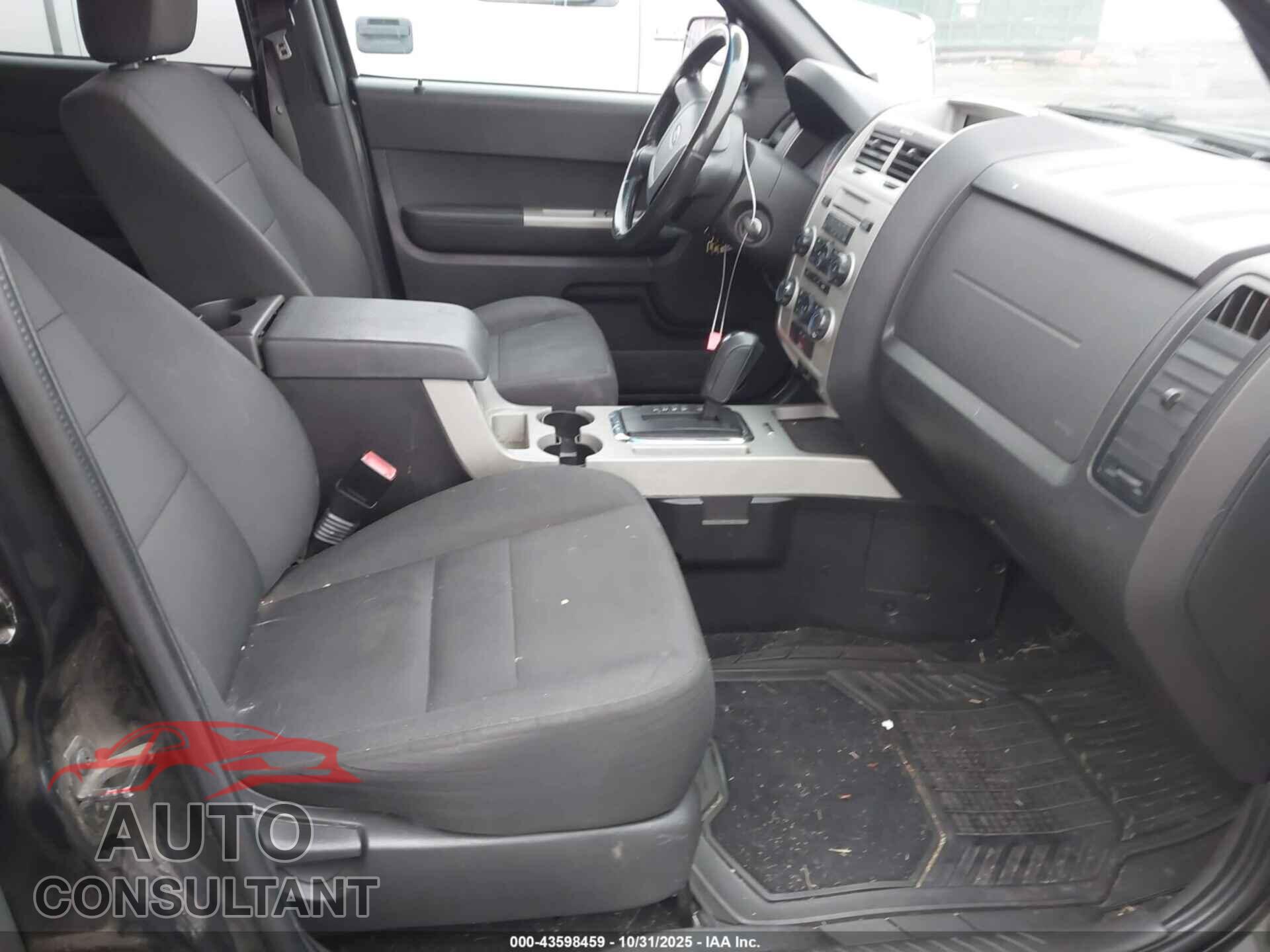 FORD ESCAPE 2011 - 1FMCU9DG7BKA30953