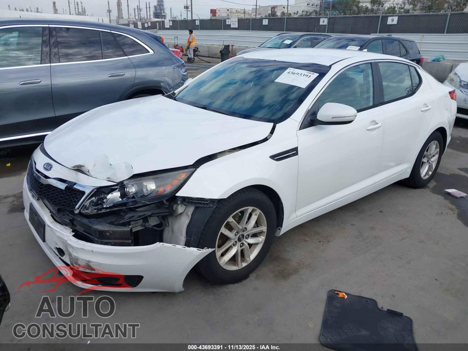 KIA OPTIMA 2011 - KNAGM4A76B5118434