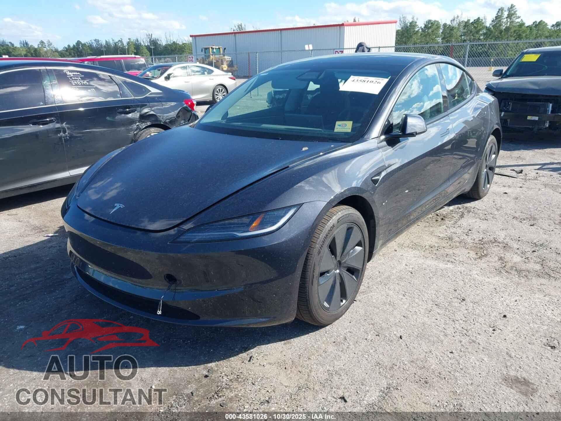 TESLA MODEL 3 2024 - 5YJ3E1EA9RF737721