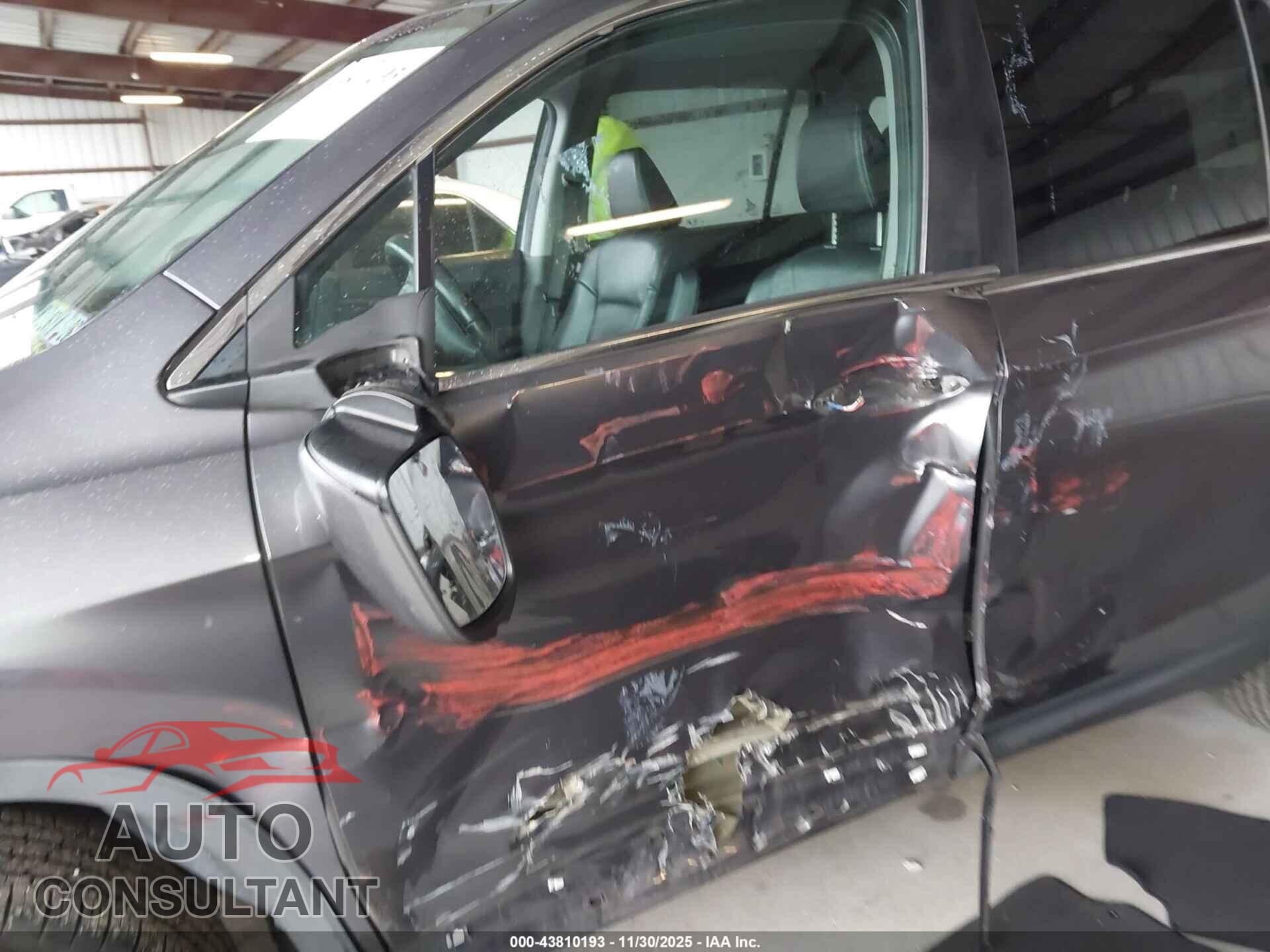 HONDA PILOT 2017 - 5FNYF6H51HB068552