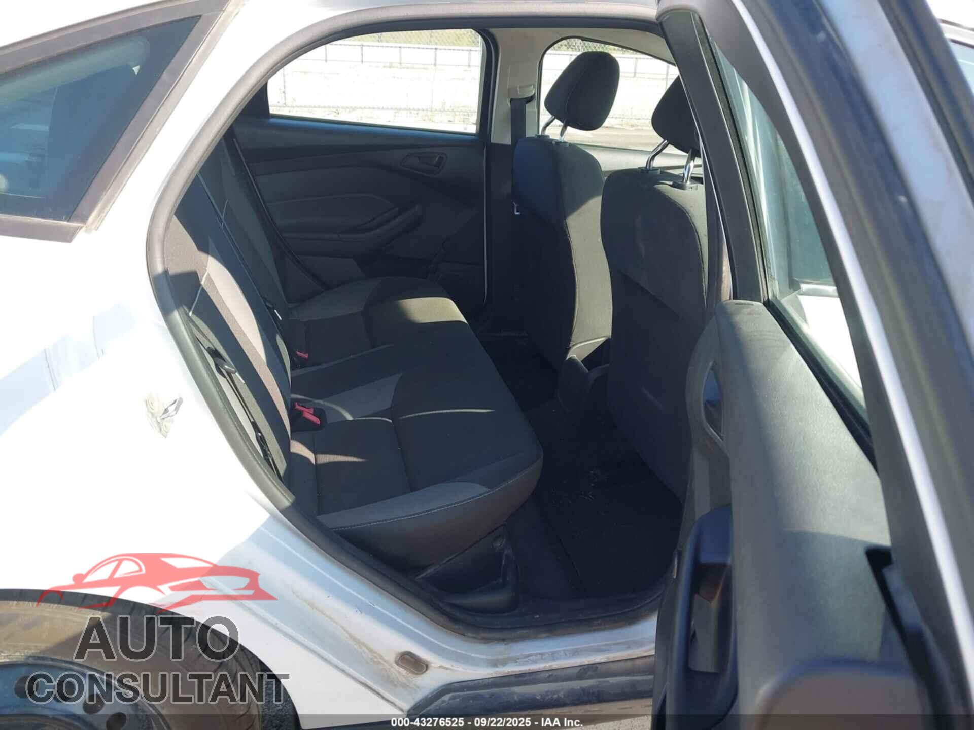 FORD FOCUS 2014 - 1FADP3E22EL193028