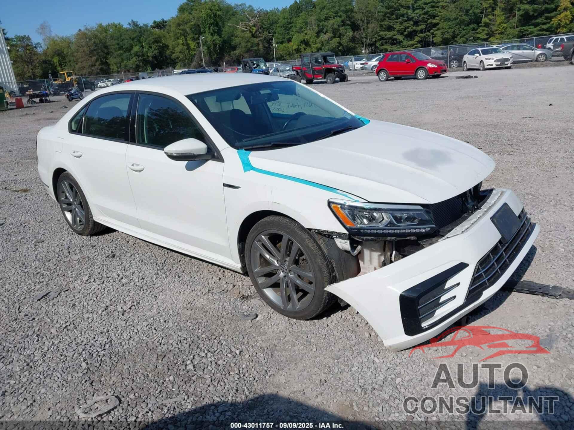 VOLKSWAGEN PASSAT 2018 - 1VWAA7A36JC035285