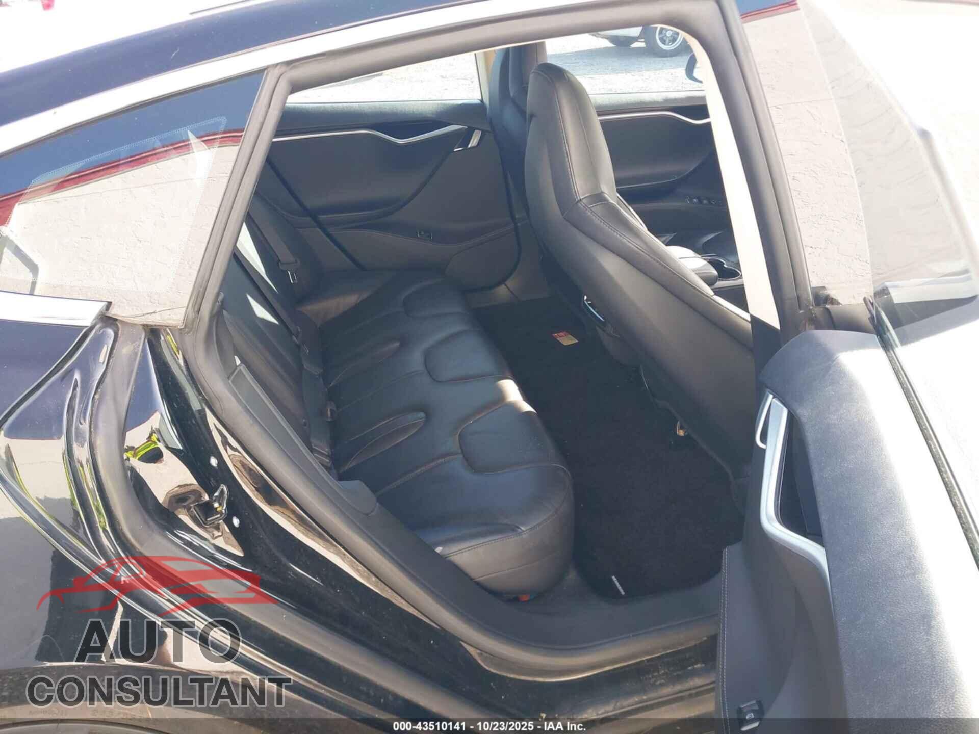 TESLA MODEL S 2014 - 5YJSA1S19EFP45680