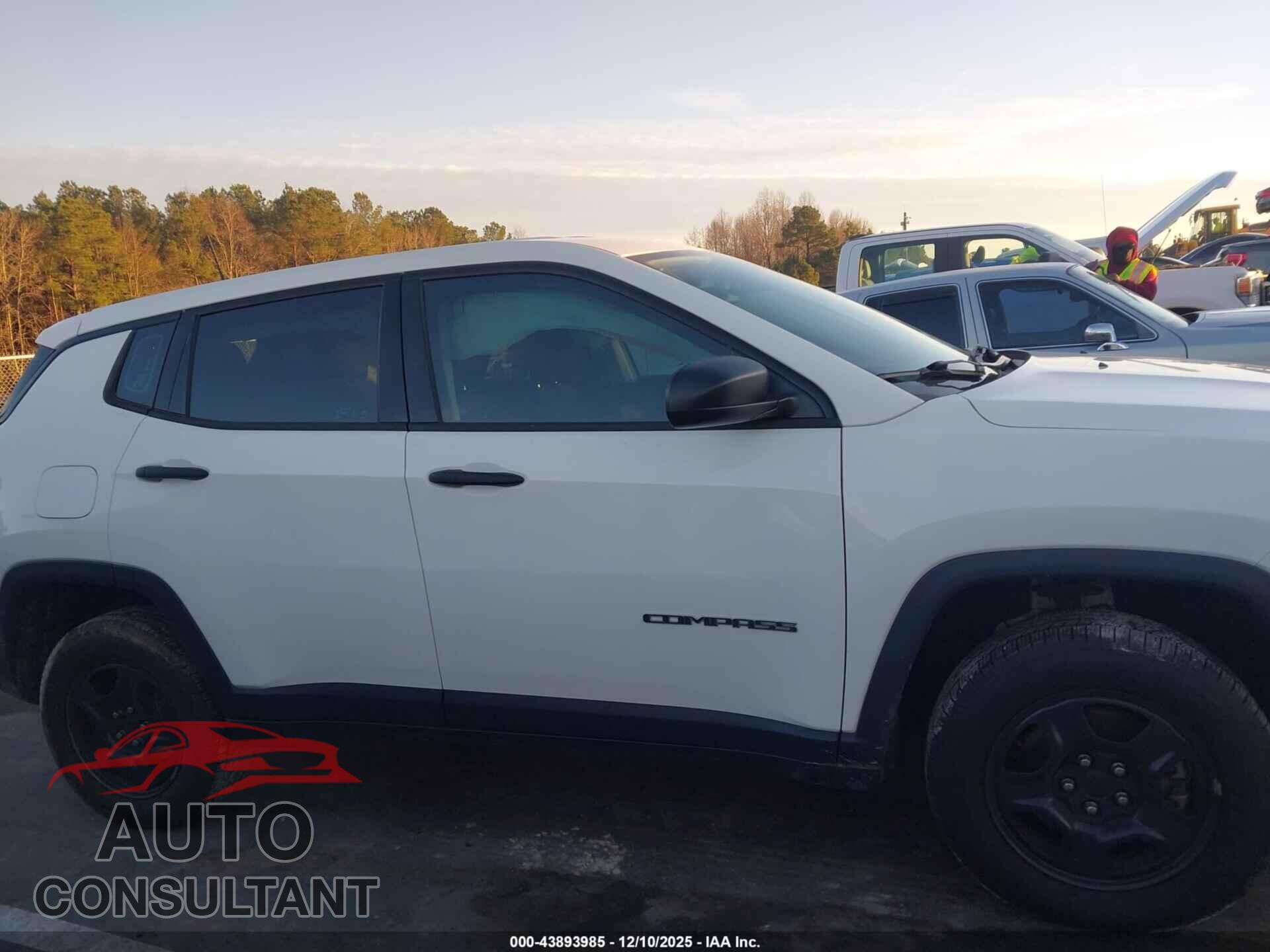 JEEP COMPASS 2020 - 3C4NJDAB7LT101537