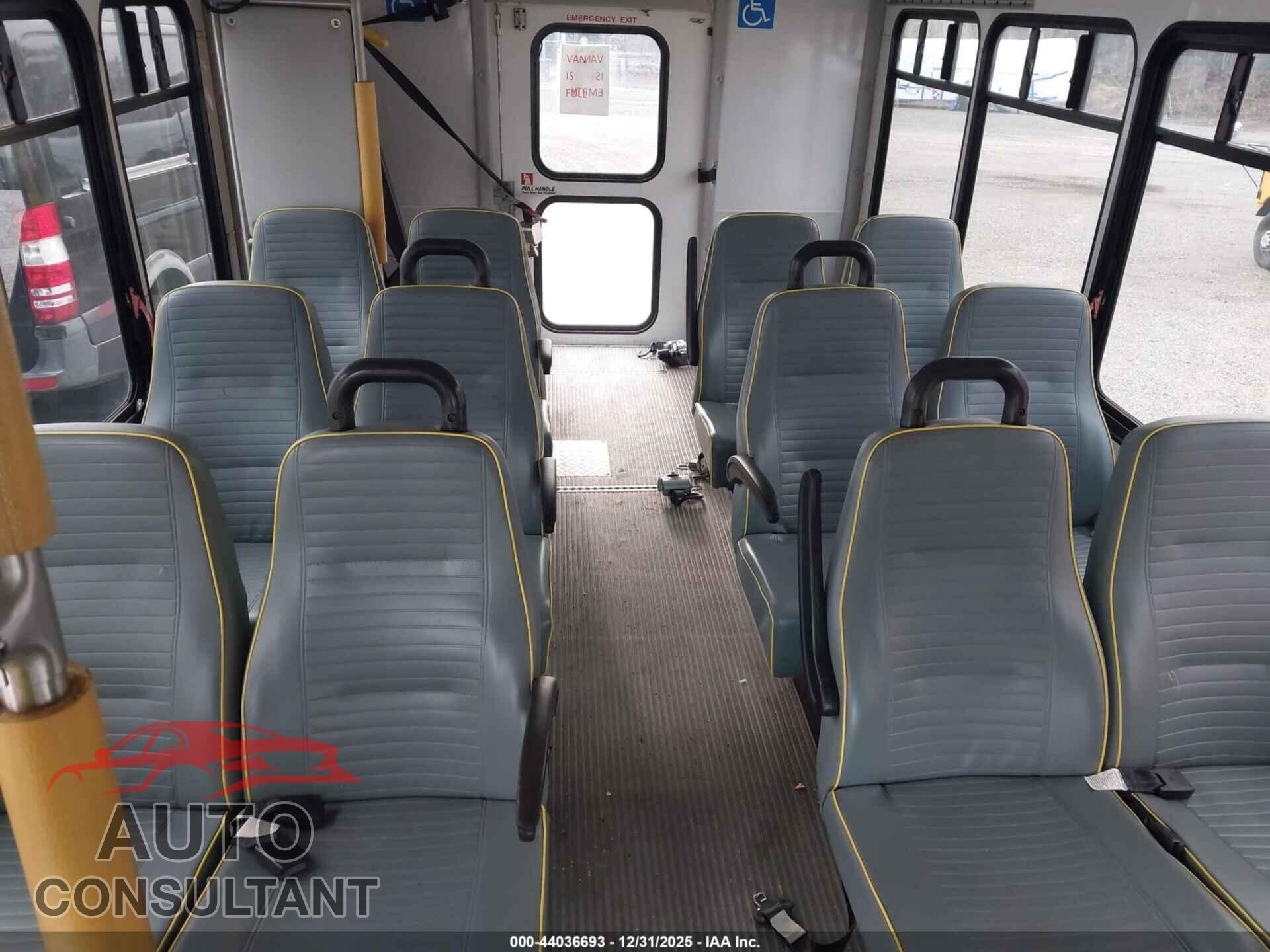 FORD E-350 CUTAWAY 2010 - 1FDEE3FP2ADA09852