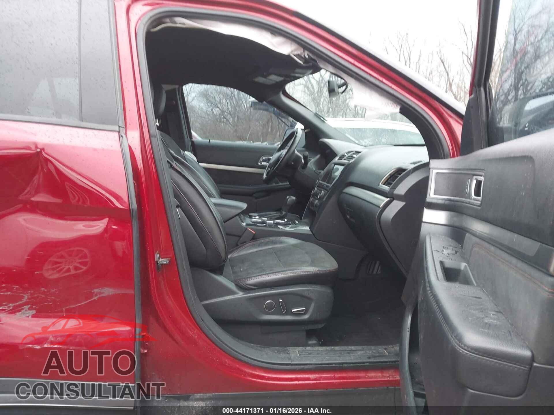 FORD EXPLORER 2018 - 1FM5K8D80JGB53478