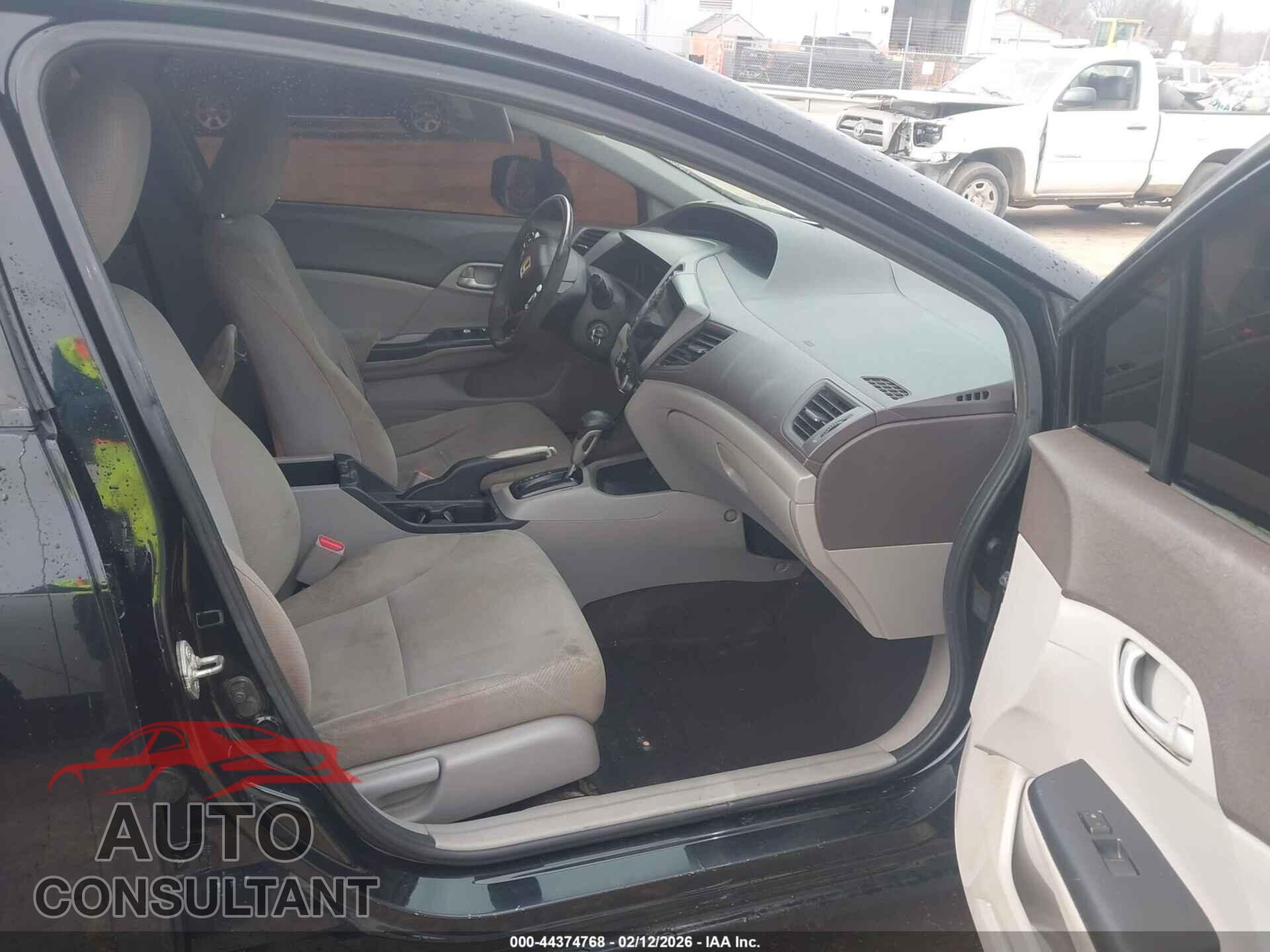 HONDA CIVIC 2012 - 2HGFB2F53CH323401