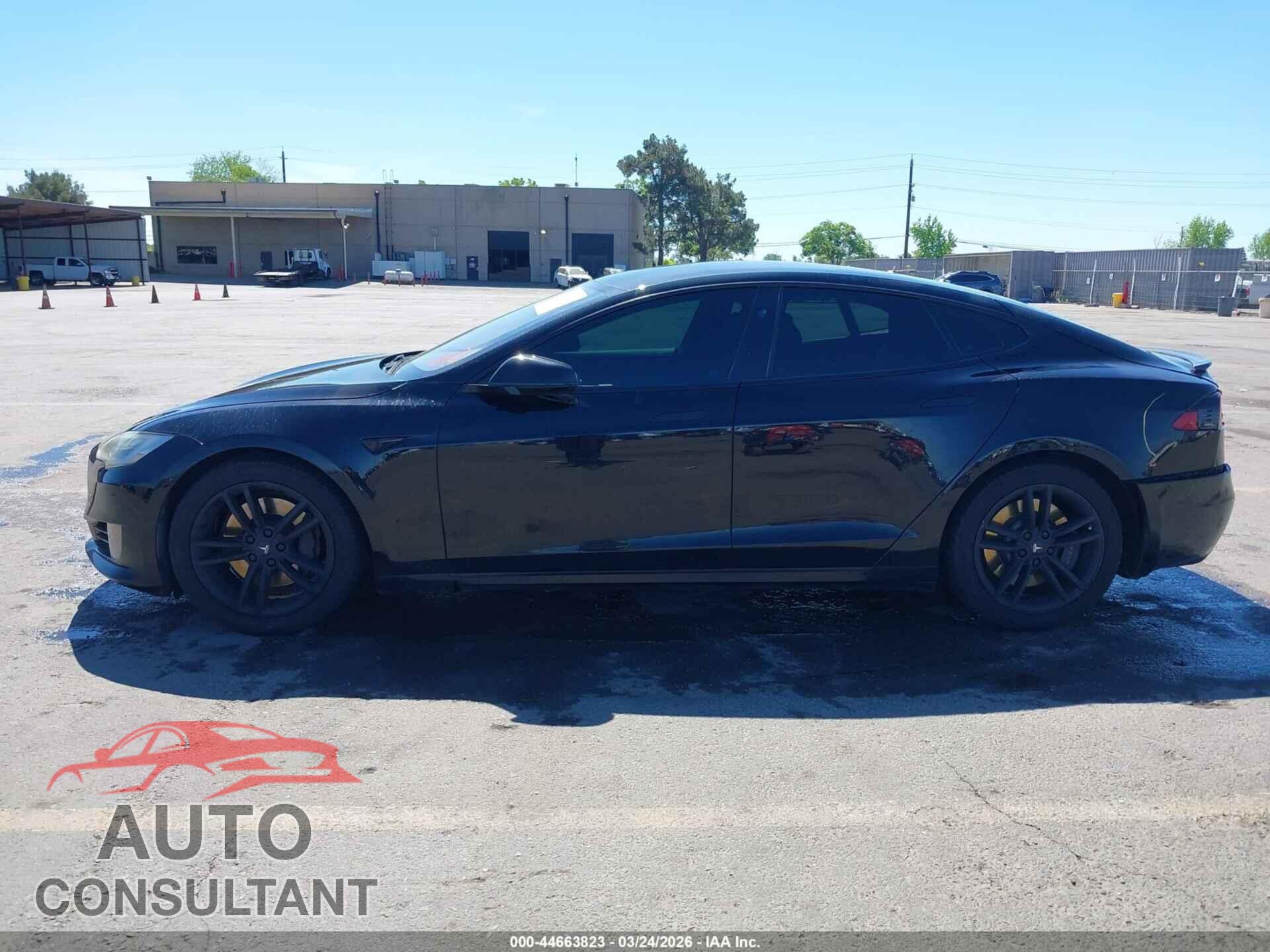 TESLA MODEL S 2017 - 5YJSA1E18HF202773