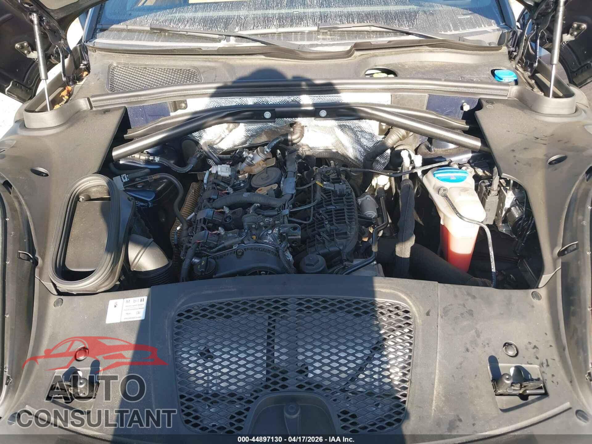 PORSCHE MACAN 2017 - WP1AA2A52HLB00665