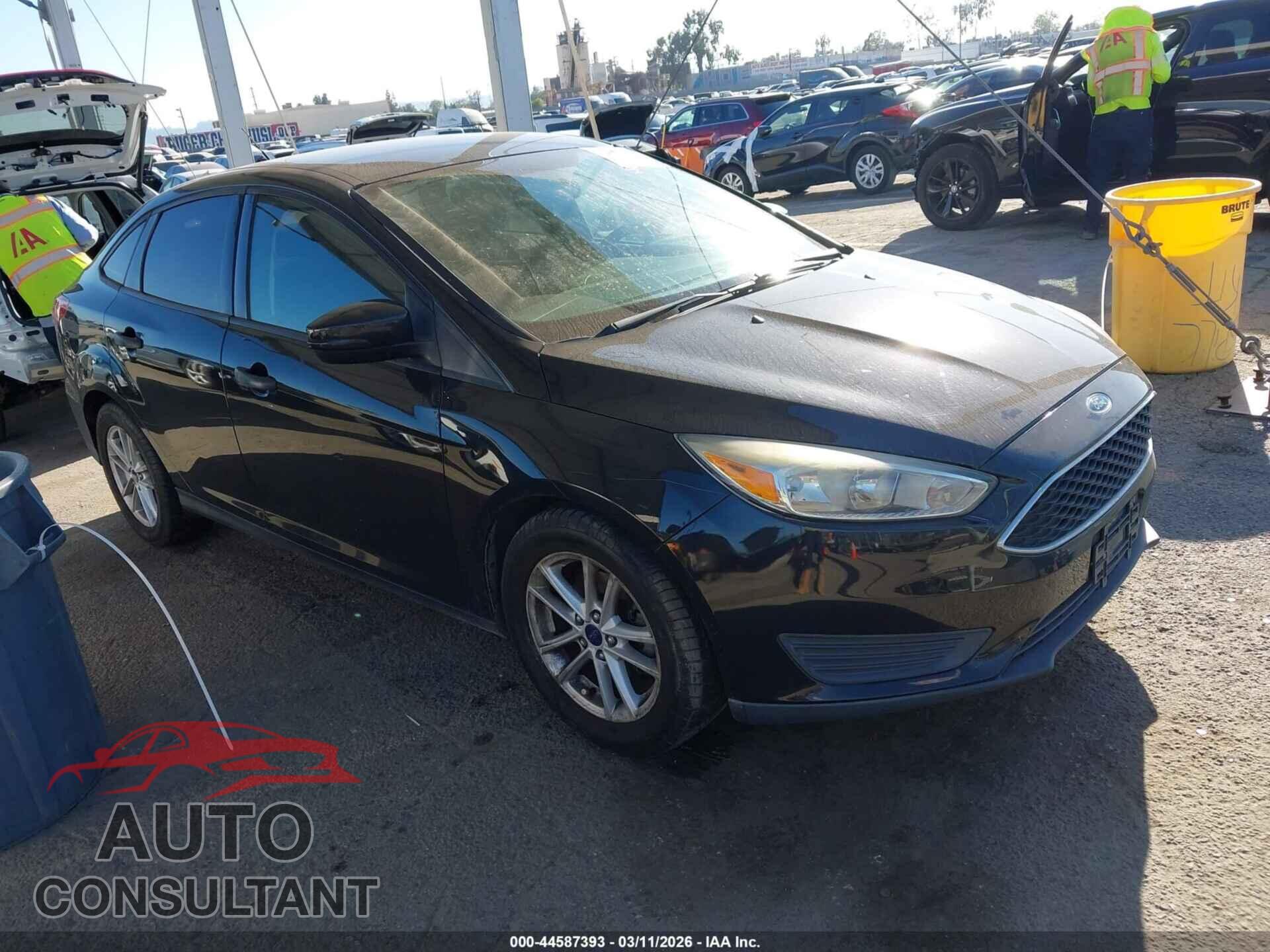 FORD FOCUS 2015 - 1FADP3F28FL320980