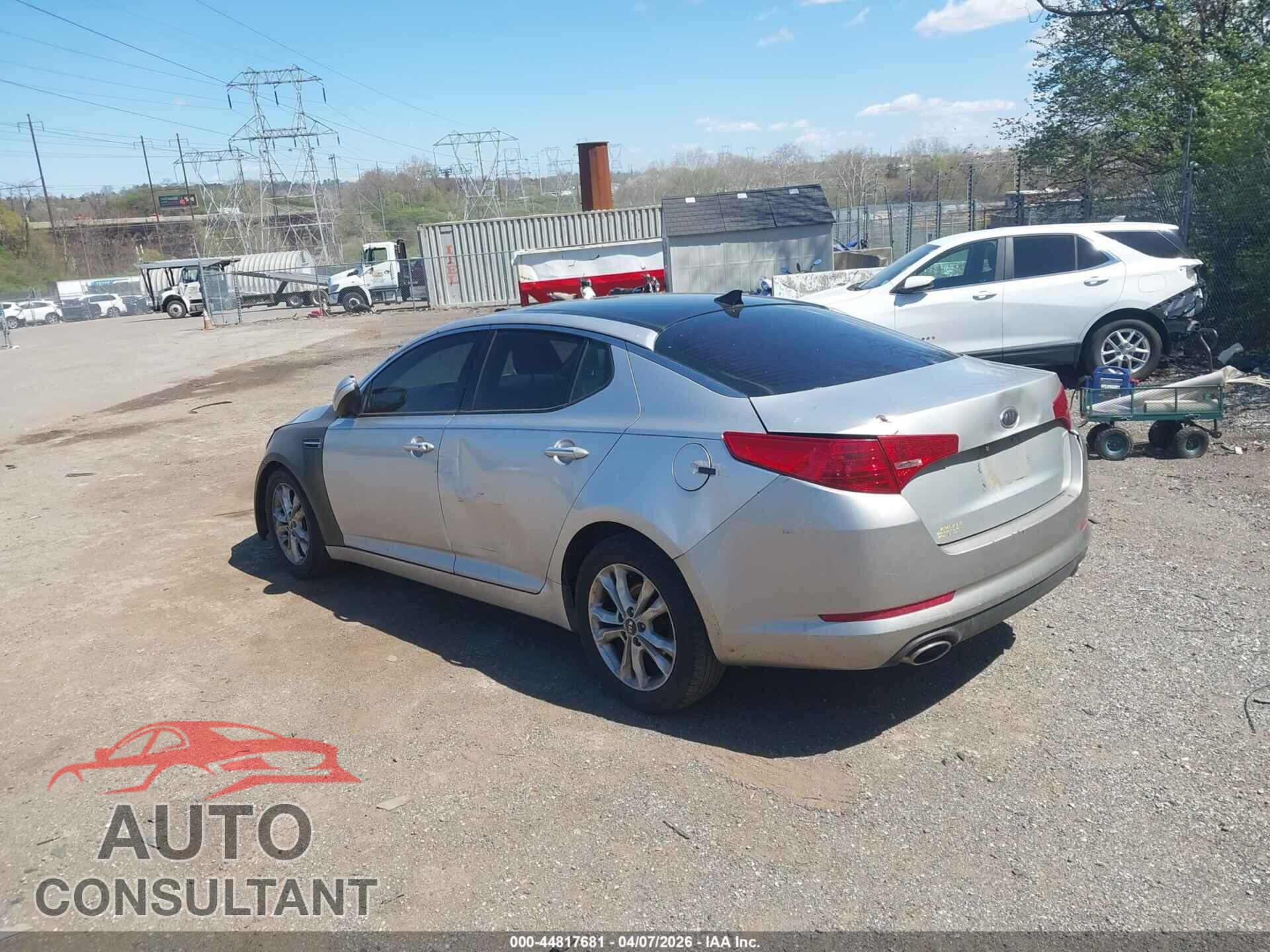 KIA OPTIMA 2011 - KNAGN4A71B5118872