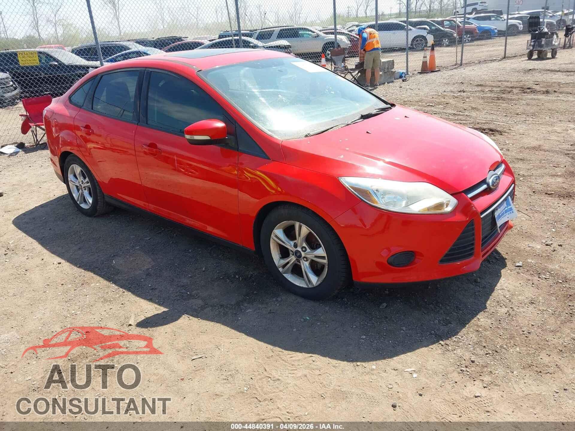 FORD FOCUS 2014 - 1FADP3F26EL182404
