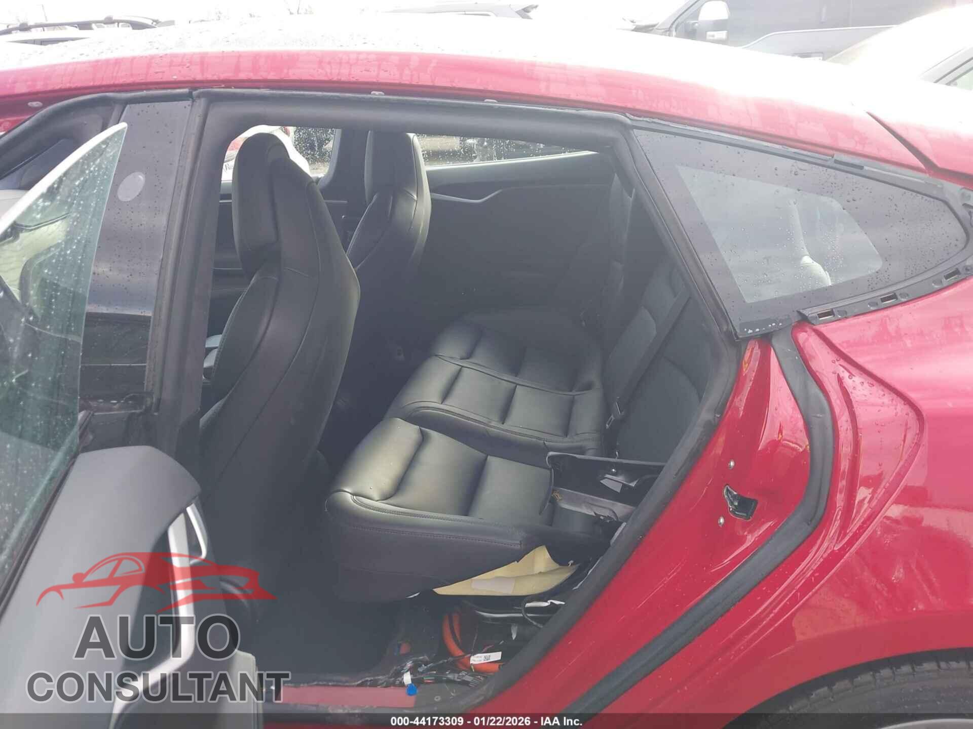 TESLA MODEL S 2019 - 5YJSA1E25KF335104