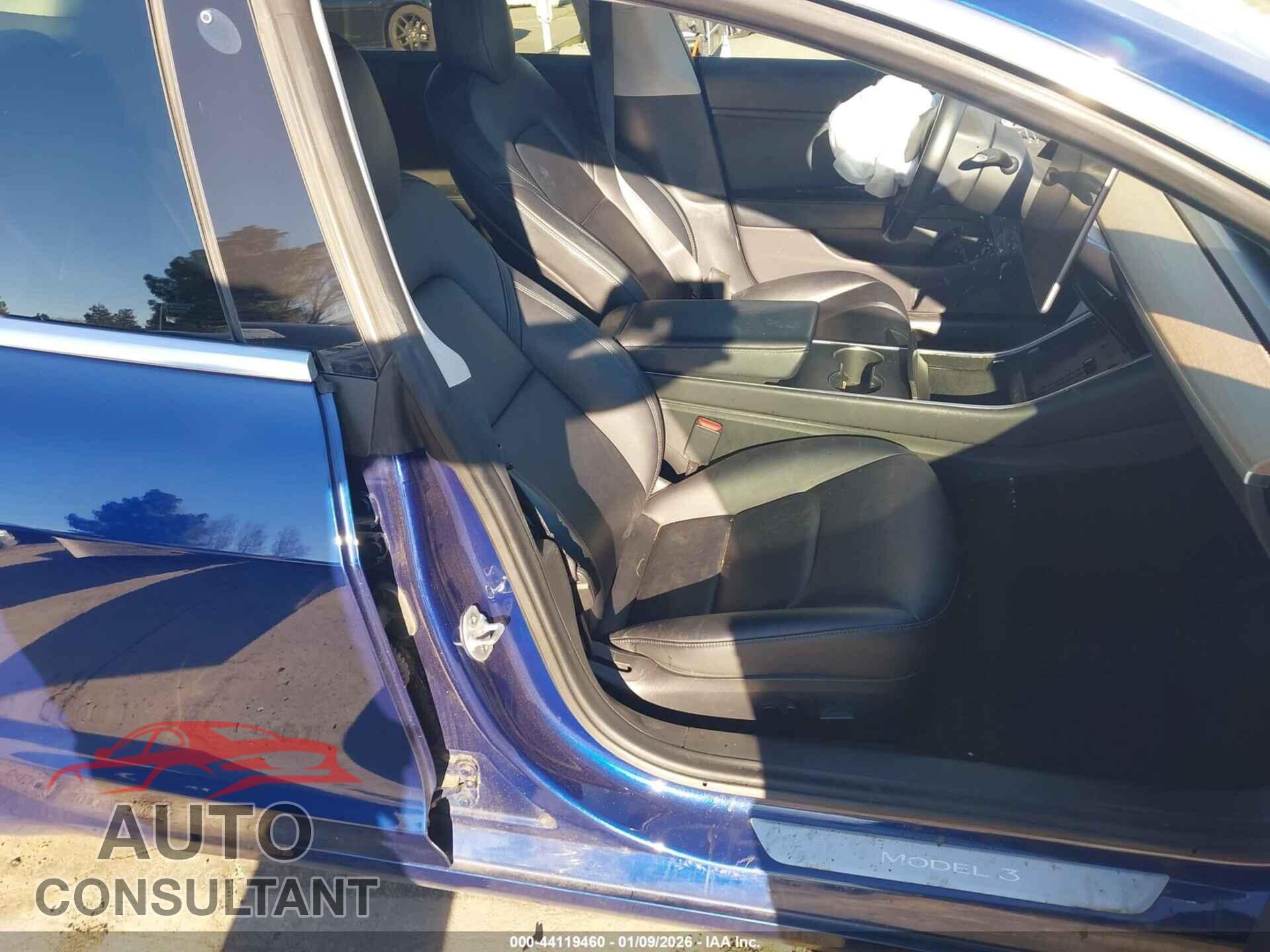 TESLA MODEL 3 2018 - 5YJ3E1EB4JF180276