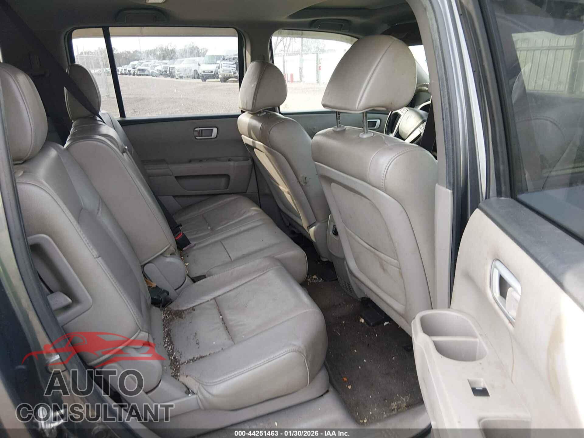 HONDA PILOT 2012 - 5FNYF3H57CB011733