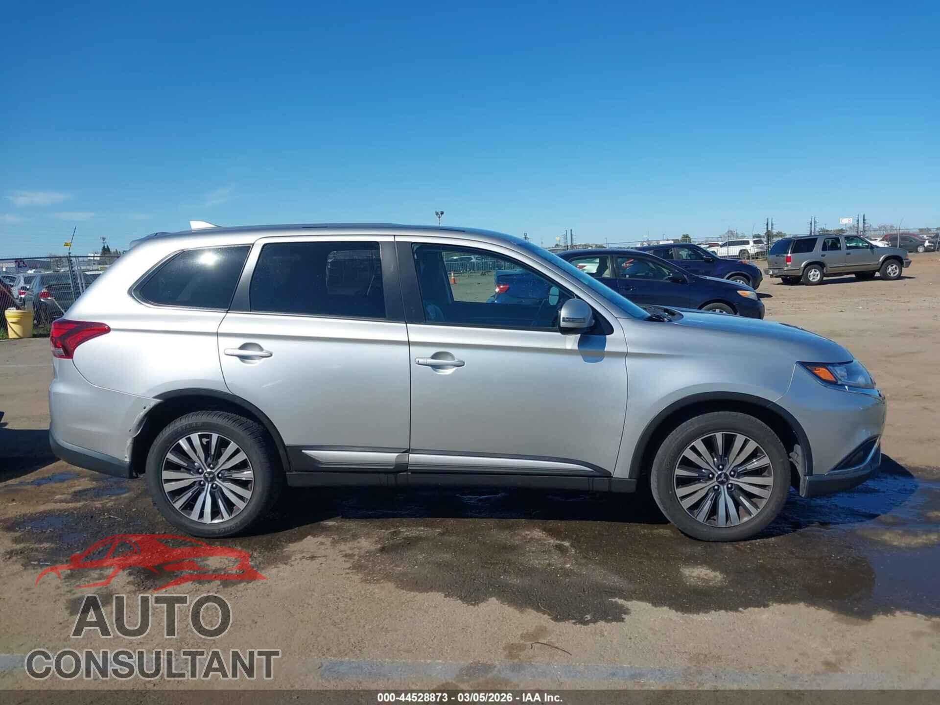 MITSUBISHI OUTLANDER 2019 - JA4AD3A35KJ001803
