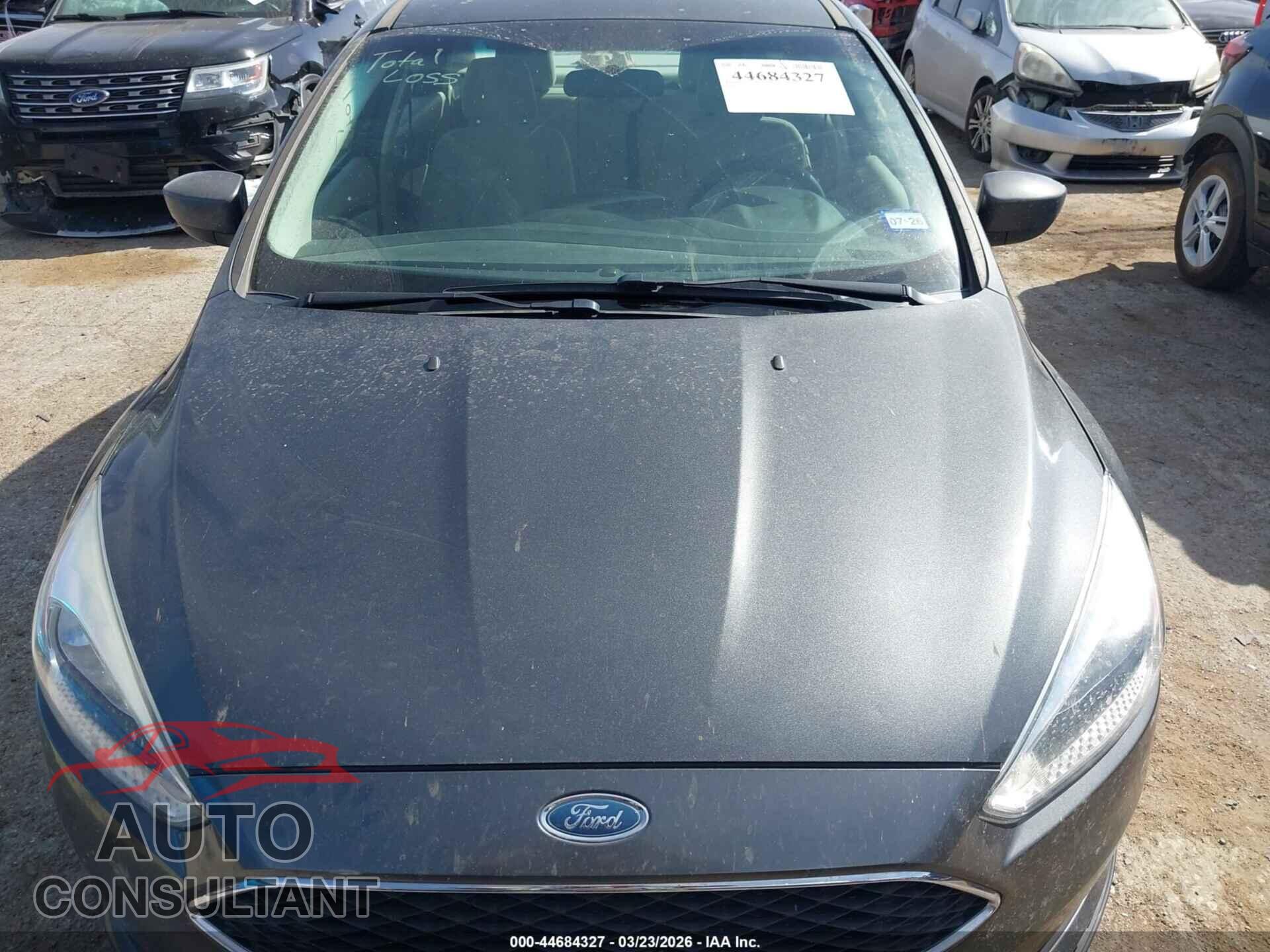 FORD FOCUS 2018 - 1FADP3F26JL280231