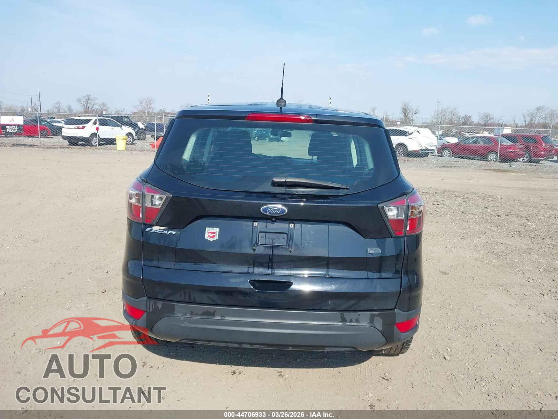 FORD ESCAPE 2017 - 1FMCU0F73HUB34944
