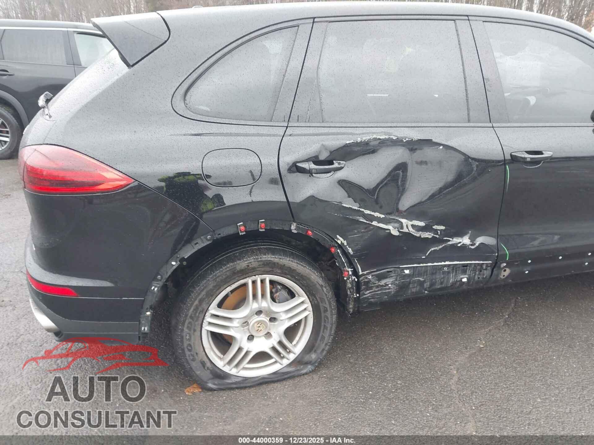 PORSCHE CAYENNE 2017 - WP1AA2A20HKA86986