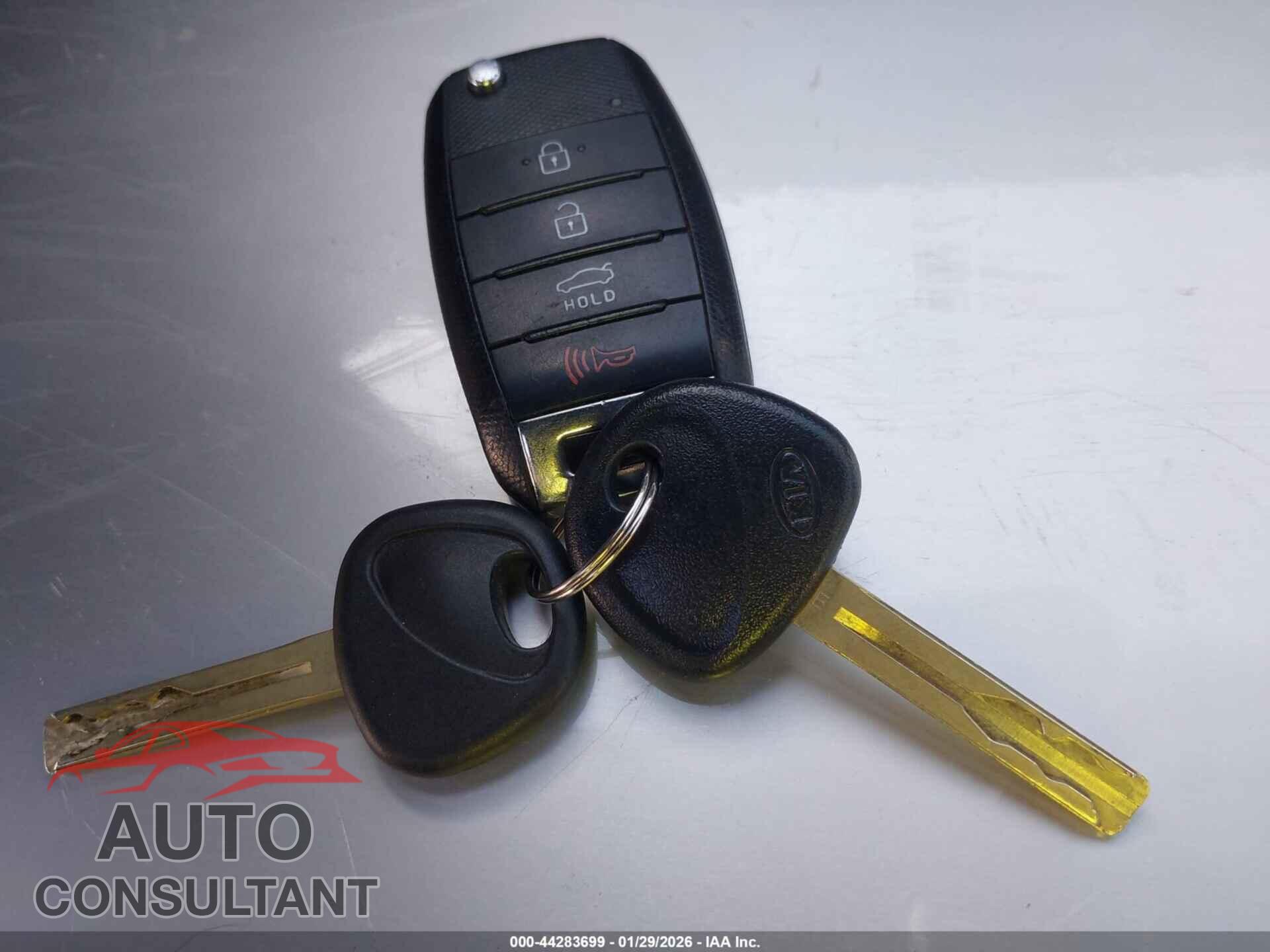 KIA OPTIMA 2015 - KNAGM4A70F5580655
