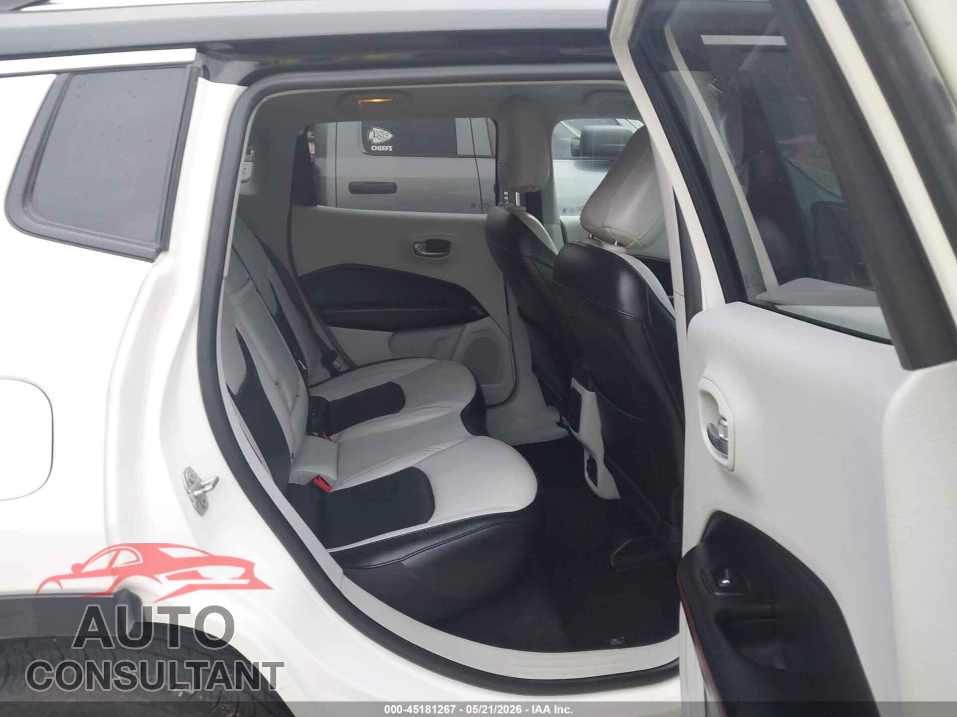 JEEP COMPASS 2019 - 3C4NJCCB8KT788498