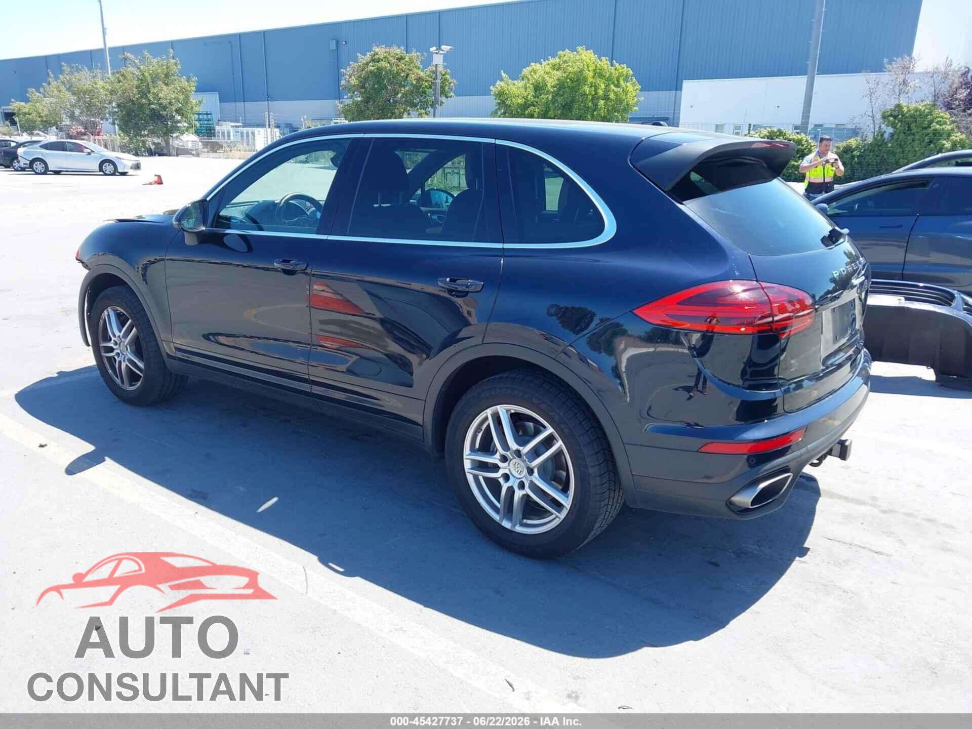 PORSCHE CAYENNE 2016 - WP1AA2A2XGLA01354