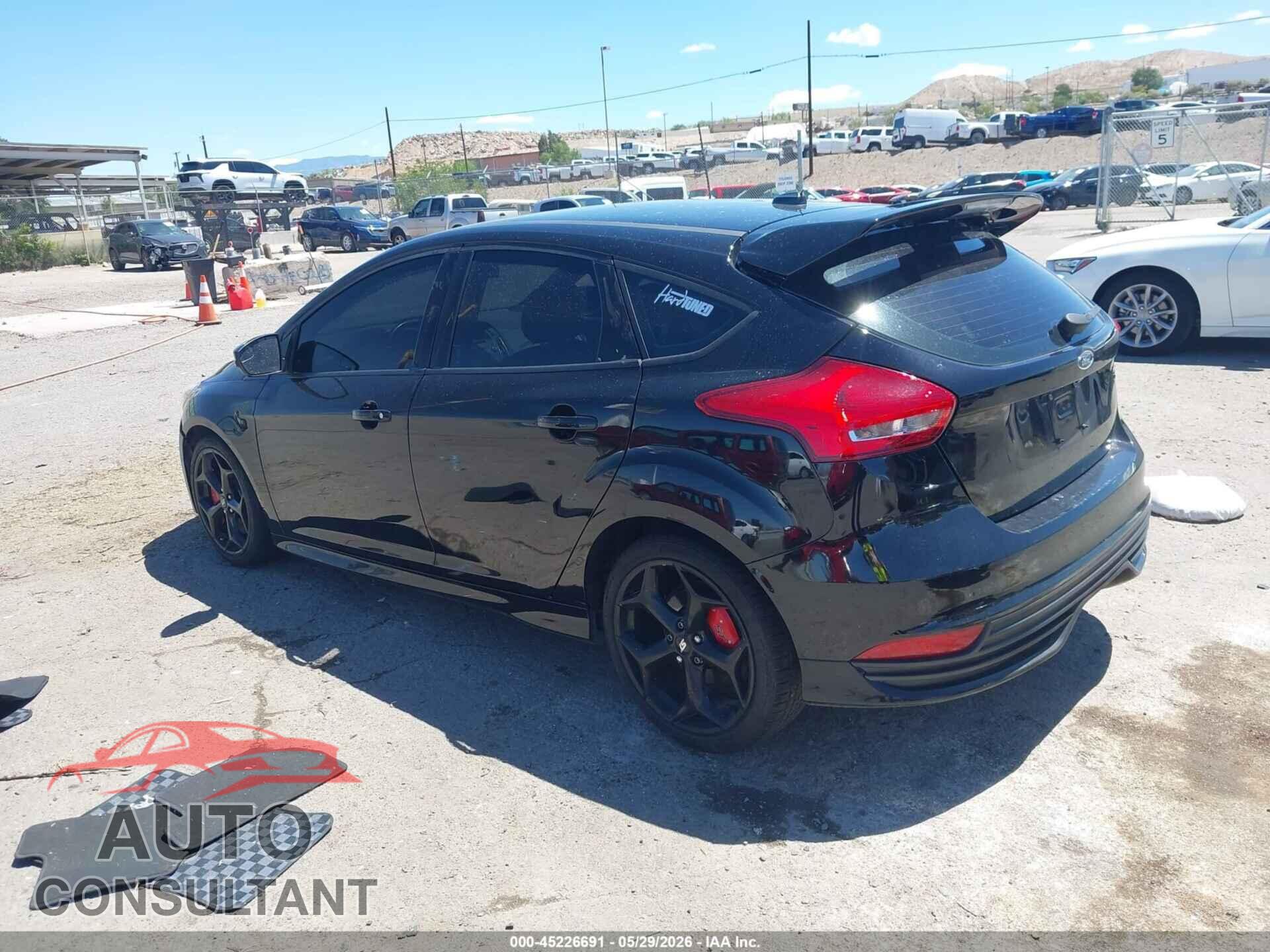FORD FOCUS ST 2017 - 1FADP3L96HL270858
