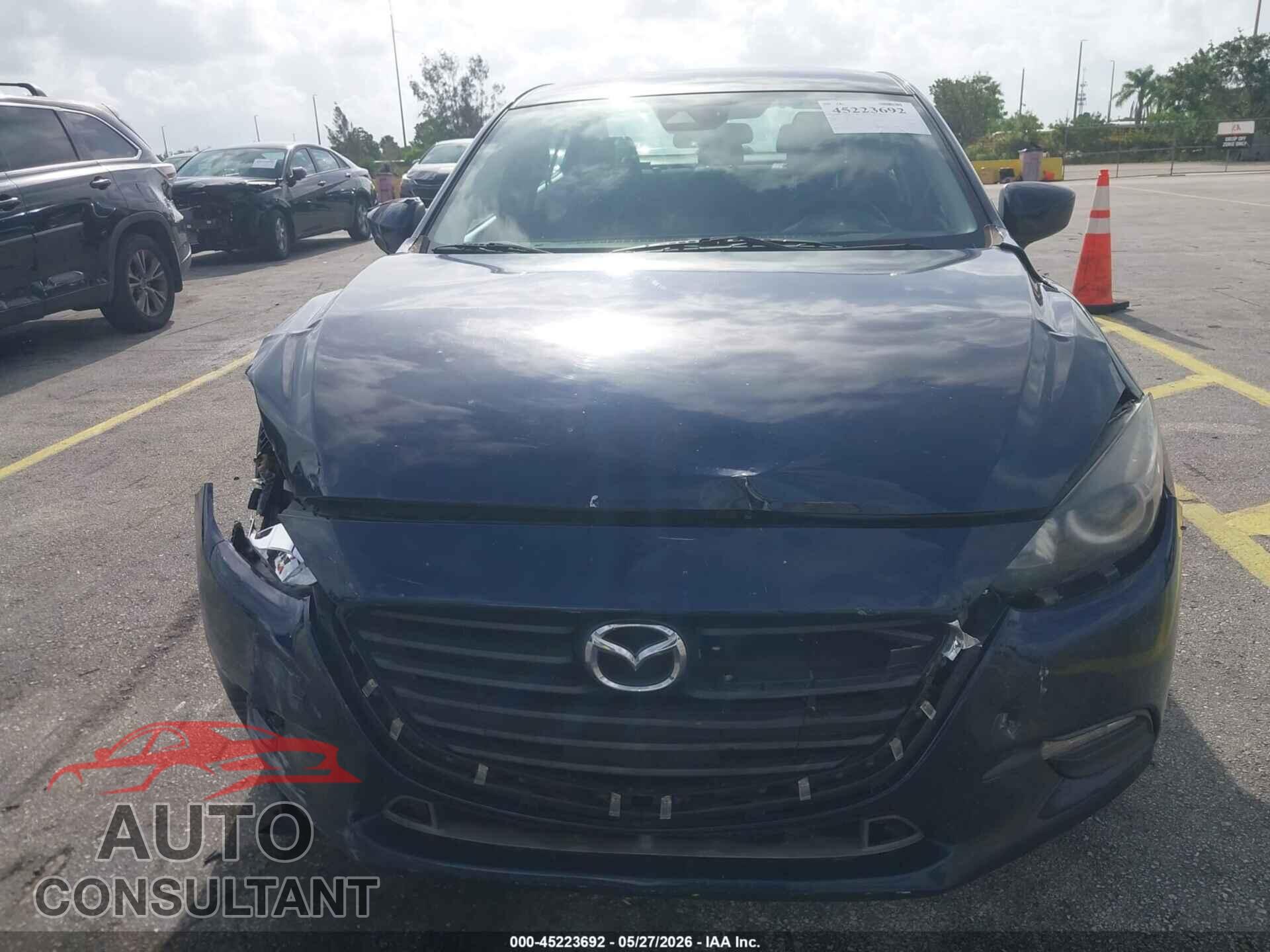 MAZDA MAZDA3 2018 - 3MZBN1U76JM169247