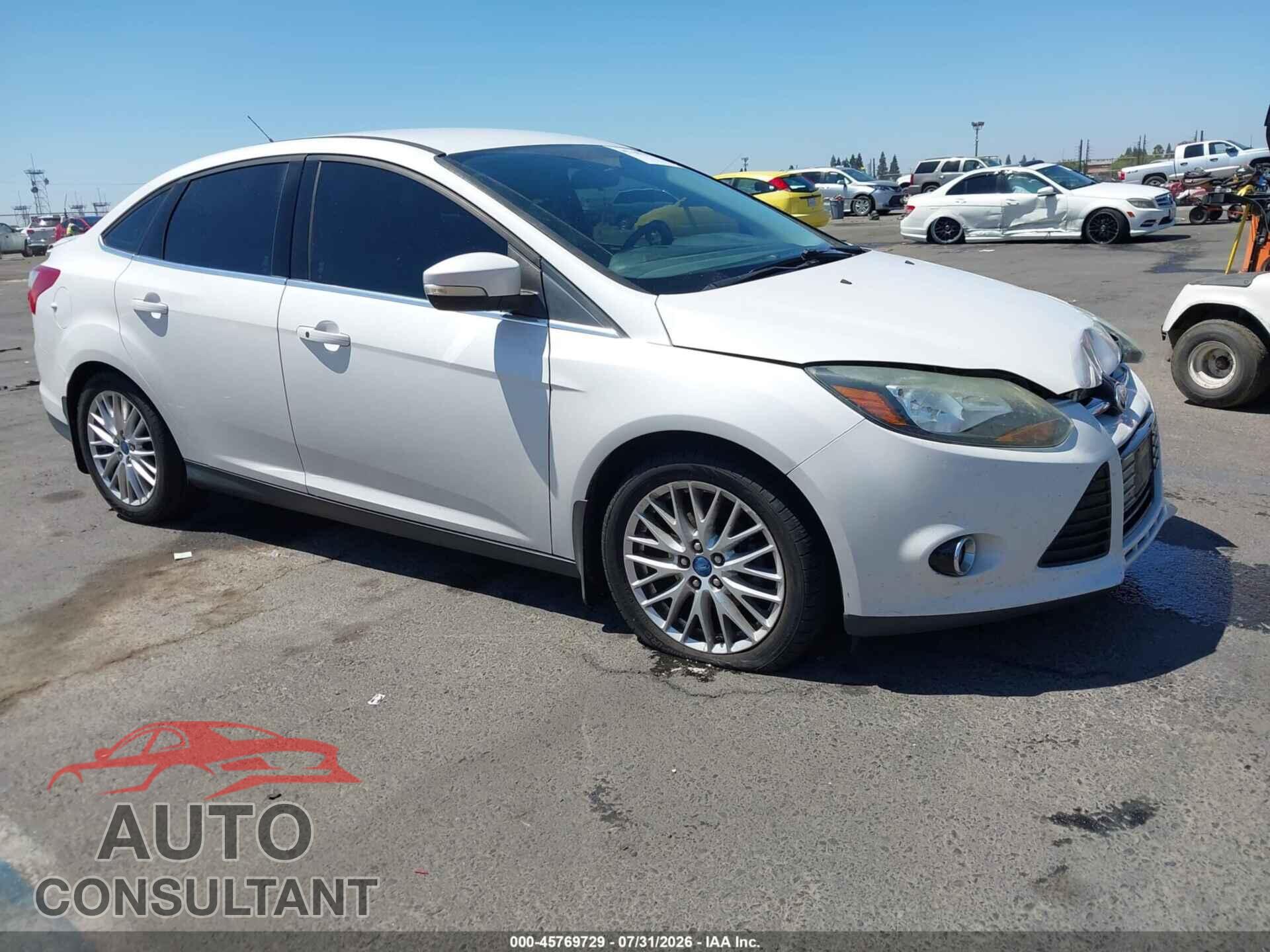 FORD FOCUS 2013 - 1FADP3J27DL382603