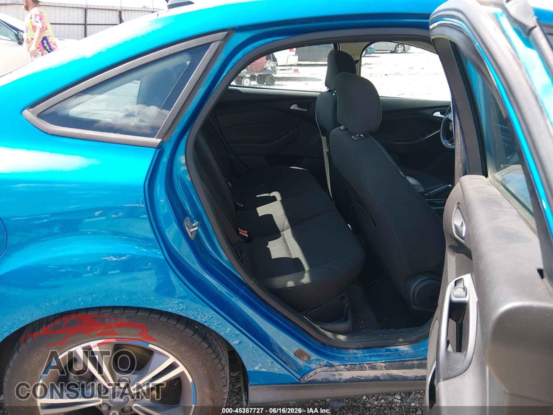 FORD FOCUS 2016 - 1FADP3FE8GL223984