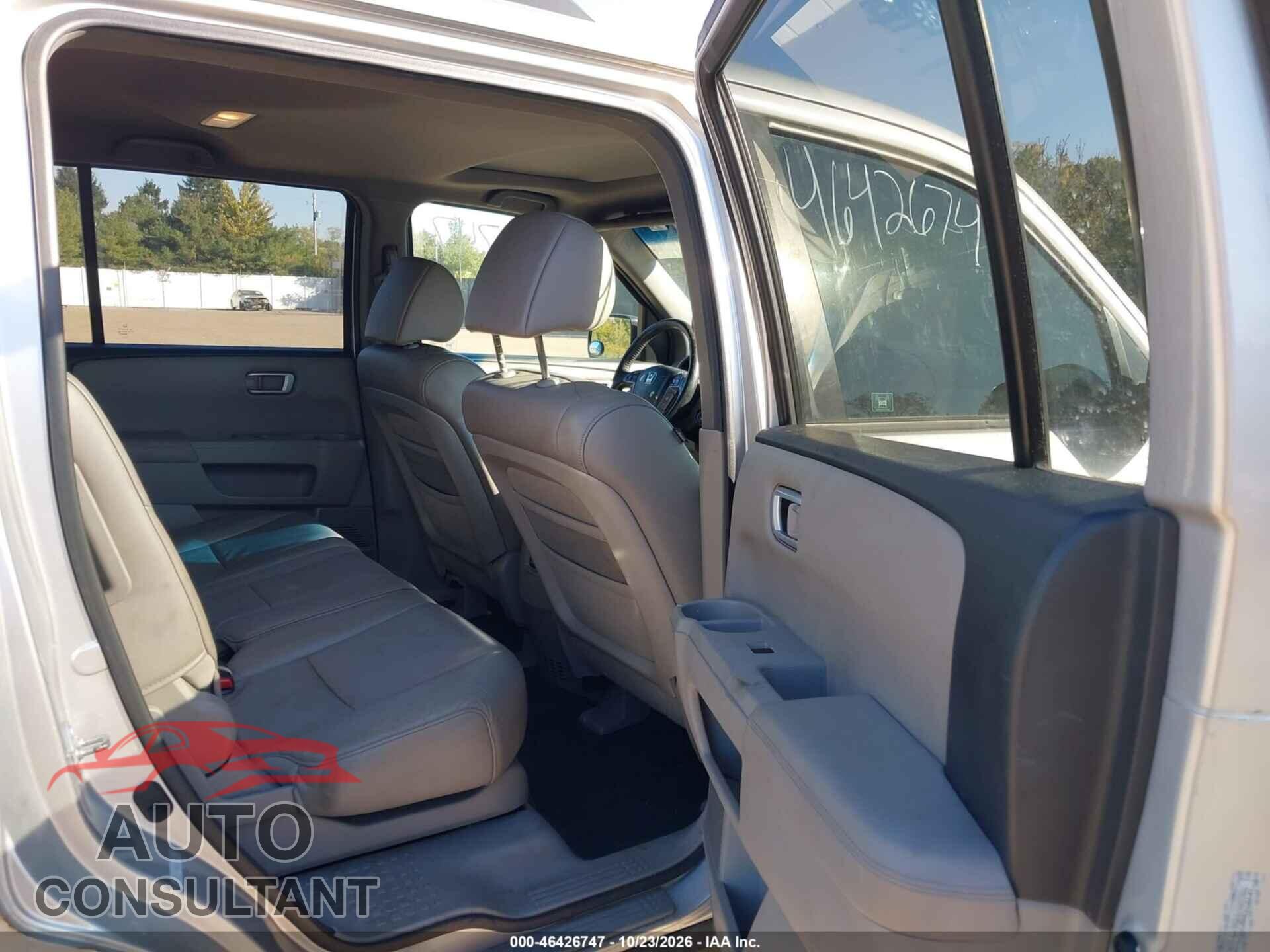 HONDA PILOT 2011 - 5FNYF4H75BB090759