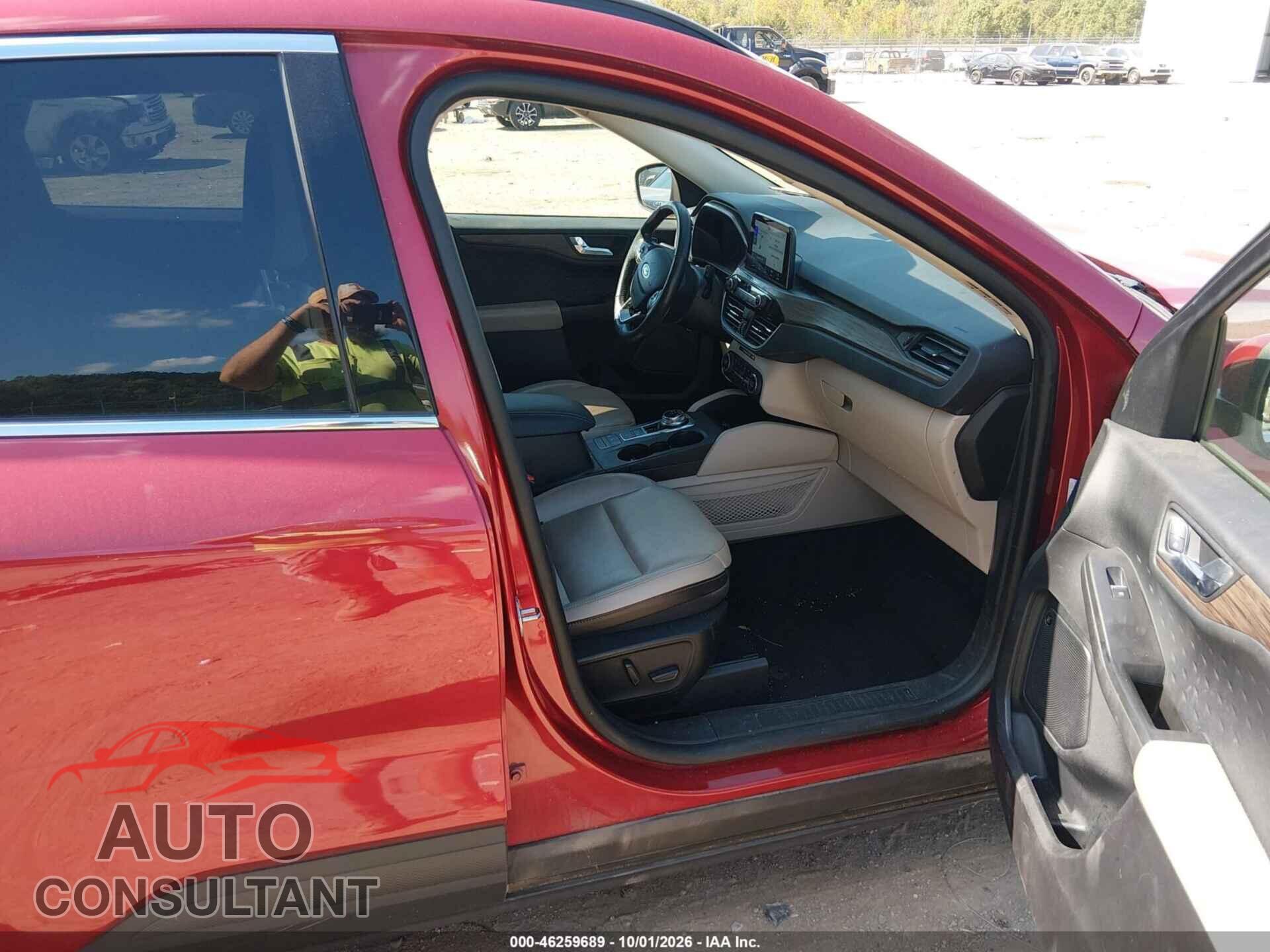 FORD ESCAPE 2020 - 1FMCU0DZ6LUA05545