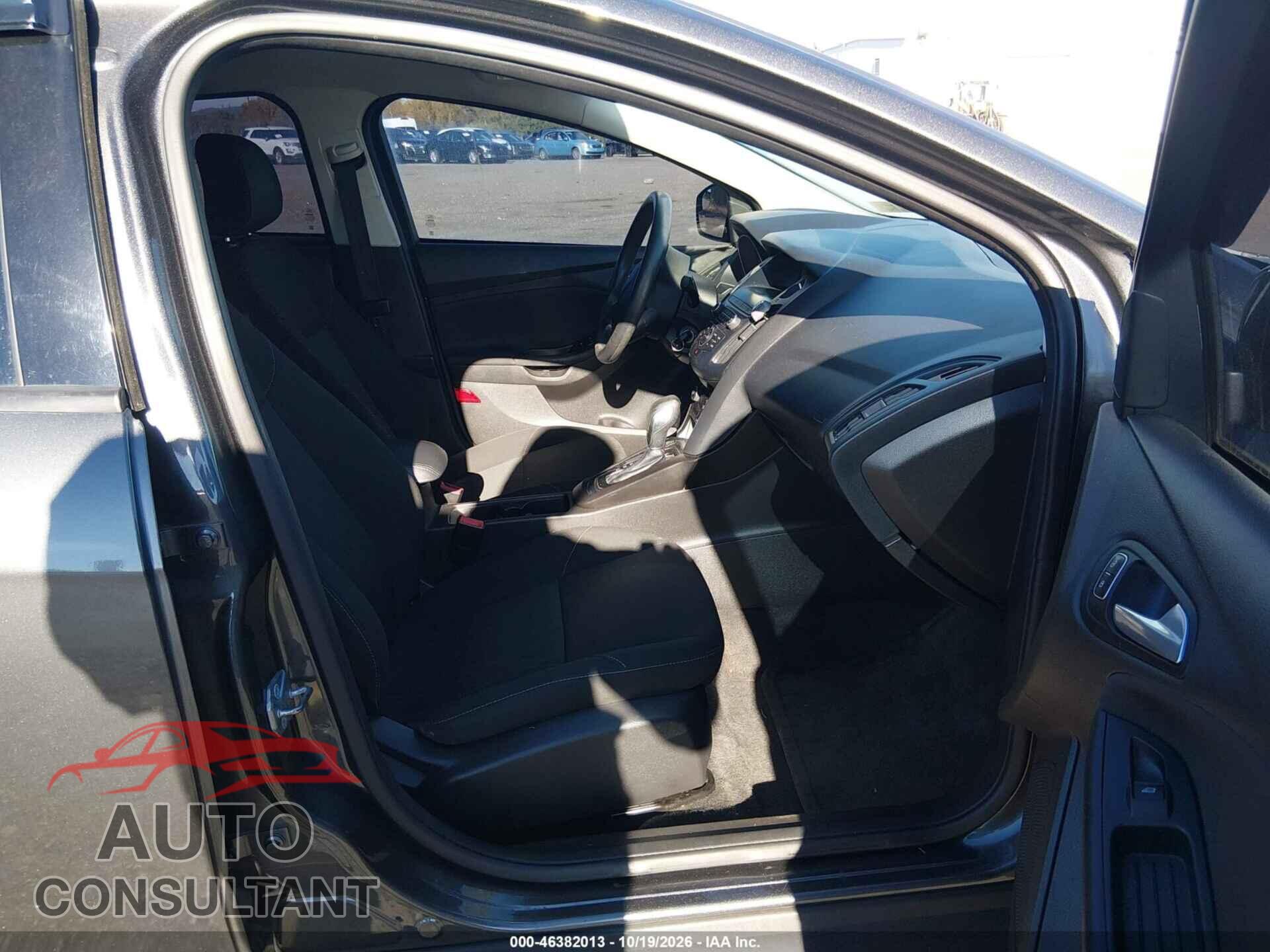 FORD FOCUS 2018 - 1FADP3F28JL236960