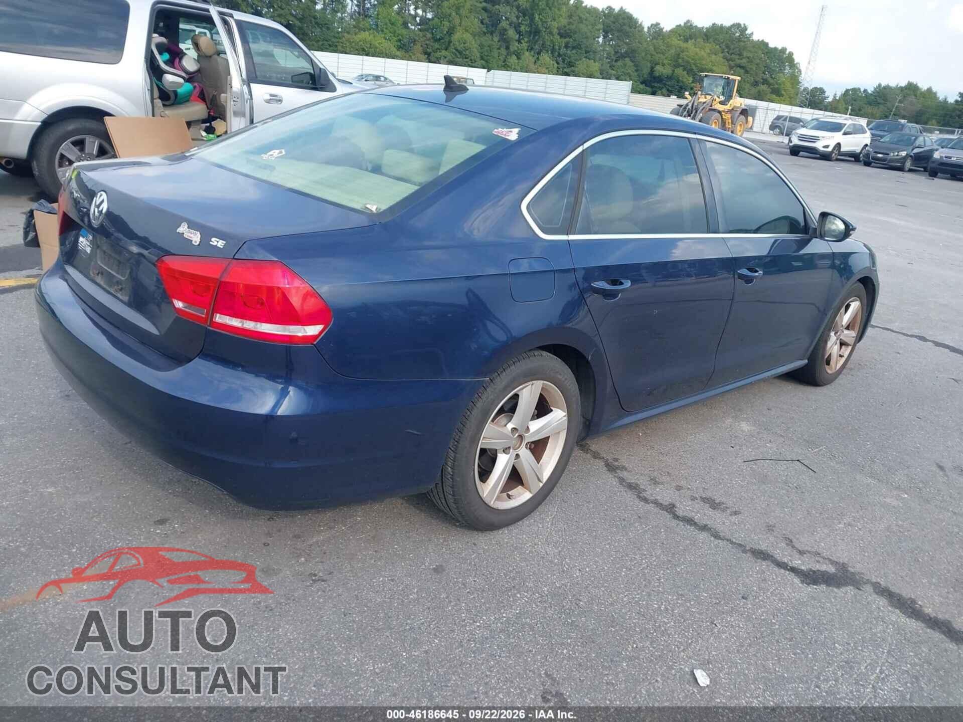 VOLKSWAGEN PASSAT 2012 - 1VWBP7A35CC018452