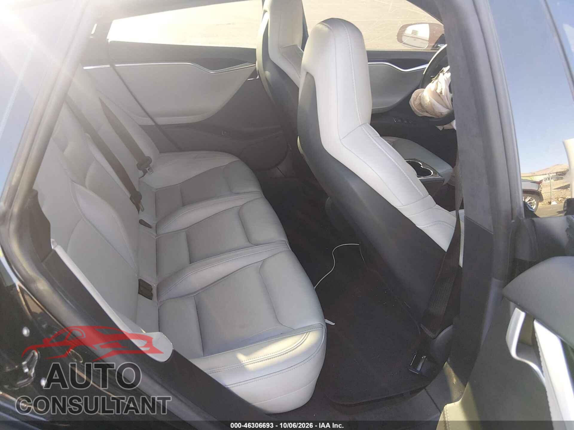 TESLA MODEL S 2014 - 5YJSA1H20EFP64263
