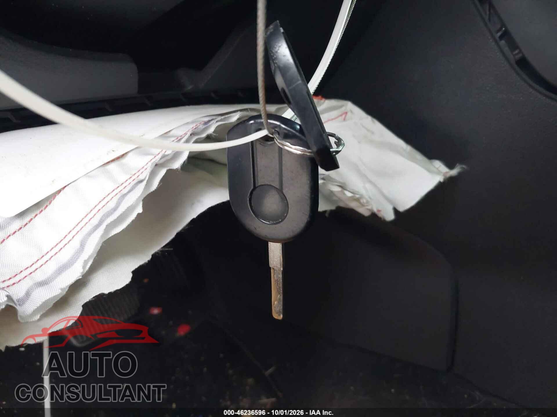 FORD FOCUS 2015 - 1FADP3F26FL205889