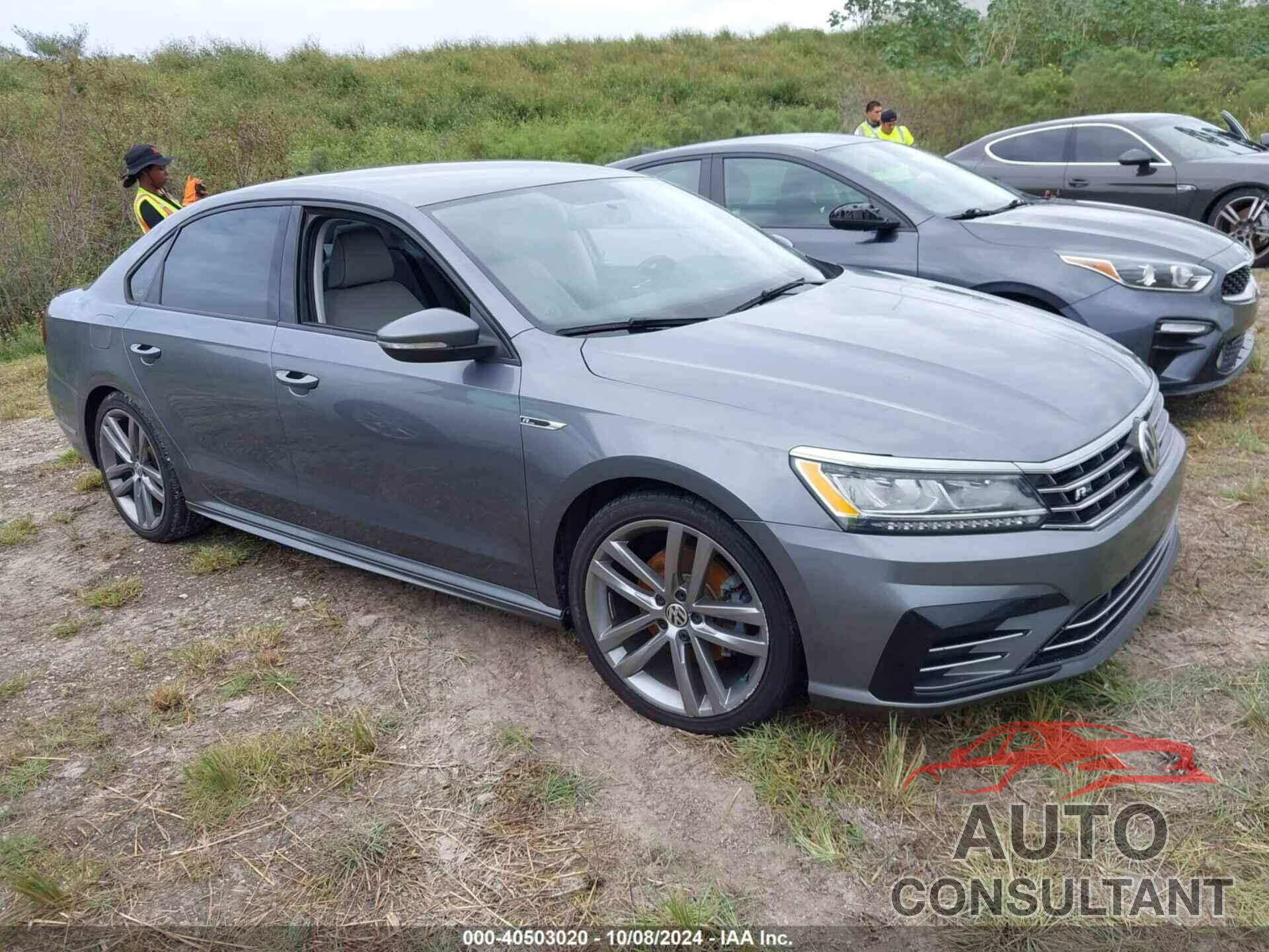 VOLKSWAGEN PASSAT 2018 - 1VWAA7A33JC007136