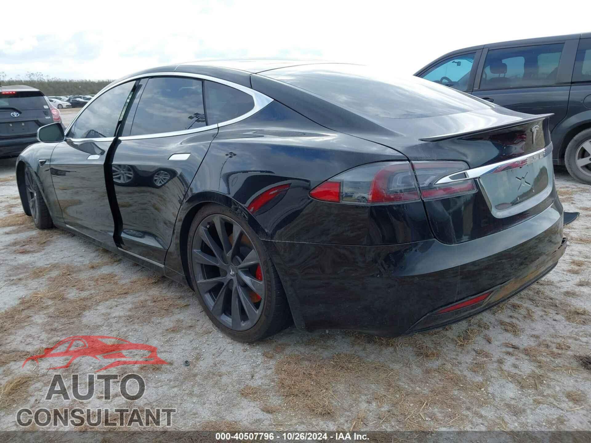 TESLA MODEL S 2020 - 5YJSA1E43LF358982