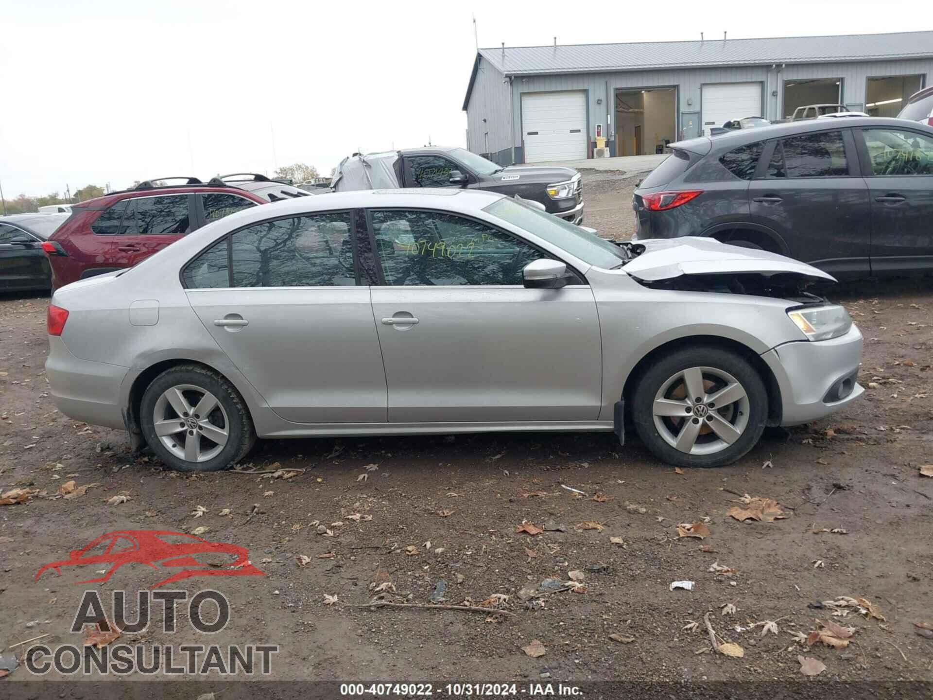 VOLKSWAGEN JETTA 2011 - 3VWLL7AJ1BM099641