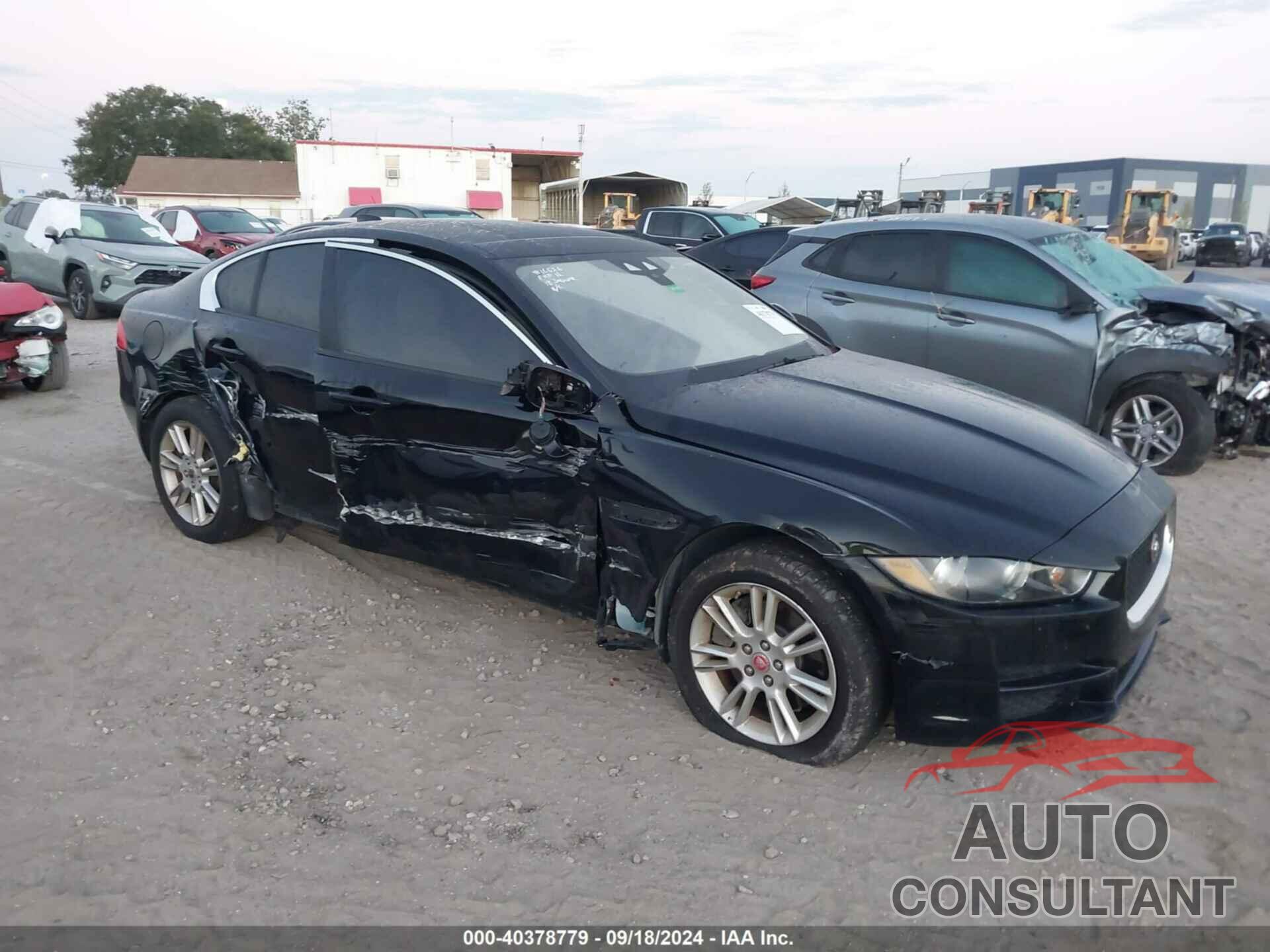 JAGUAR XE 2018 - SAJAJ4FNXJCP33105